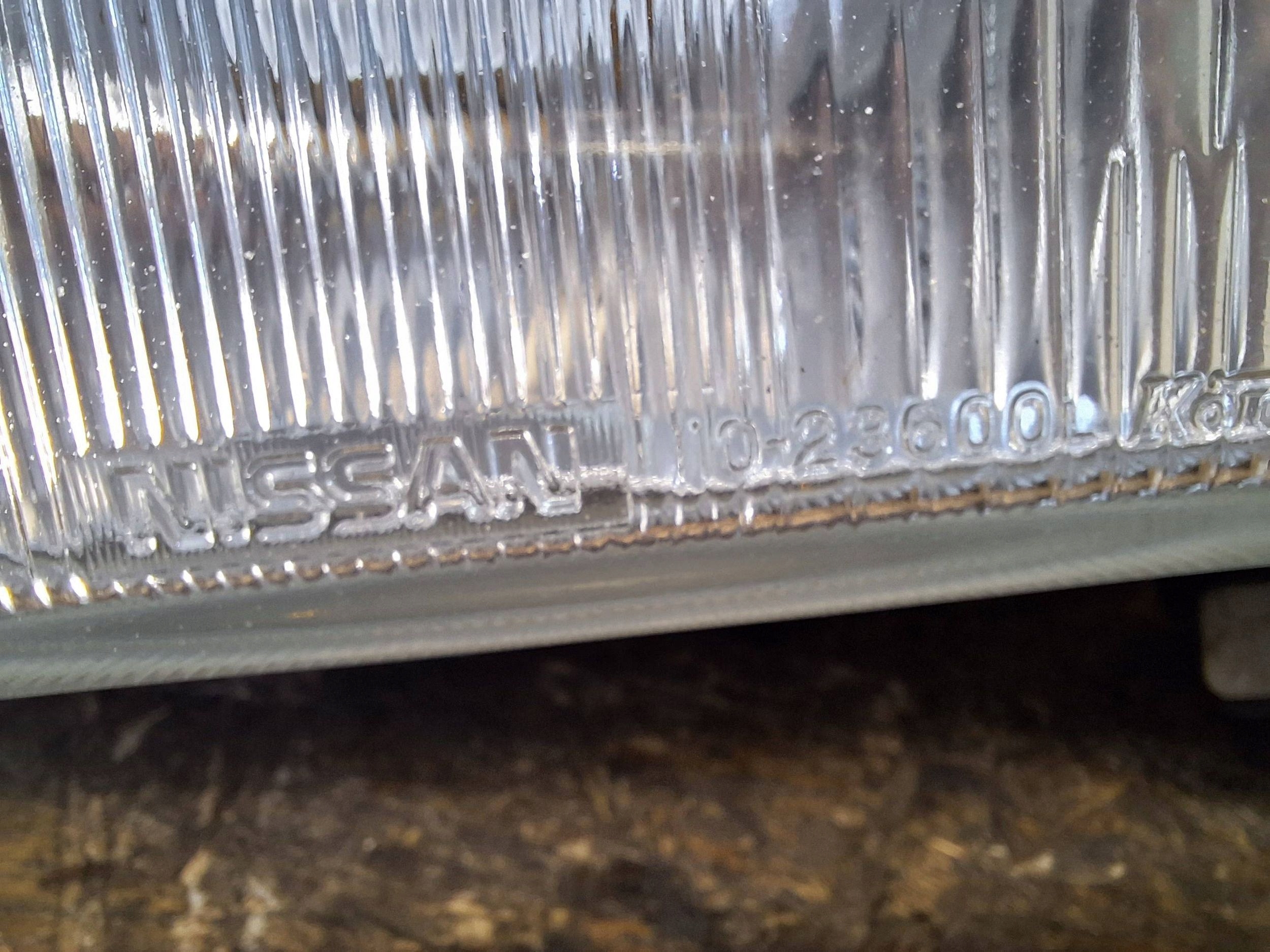 light left front NISSAN TERRANO and 86-94 EUROPA