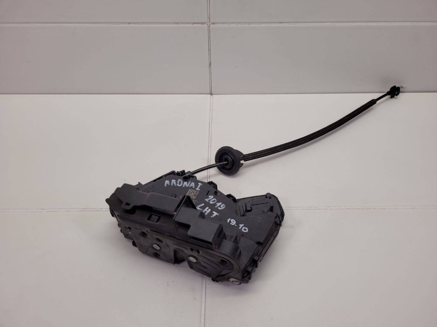 lock door rear part left side SEAT Arona 2020 5TA839015L