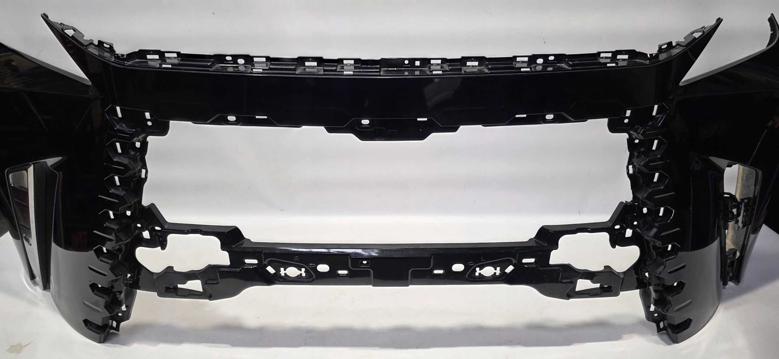 front bumper LEXUS LM 23- PDC washers original 52119-V2060