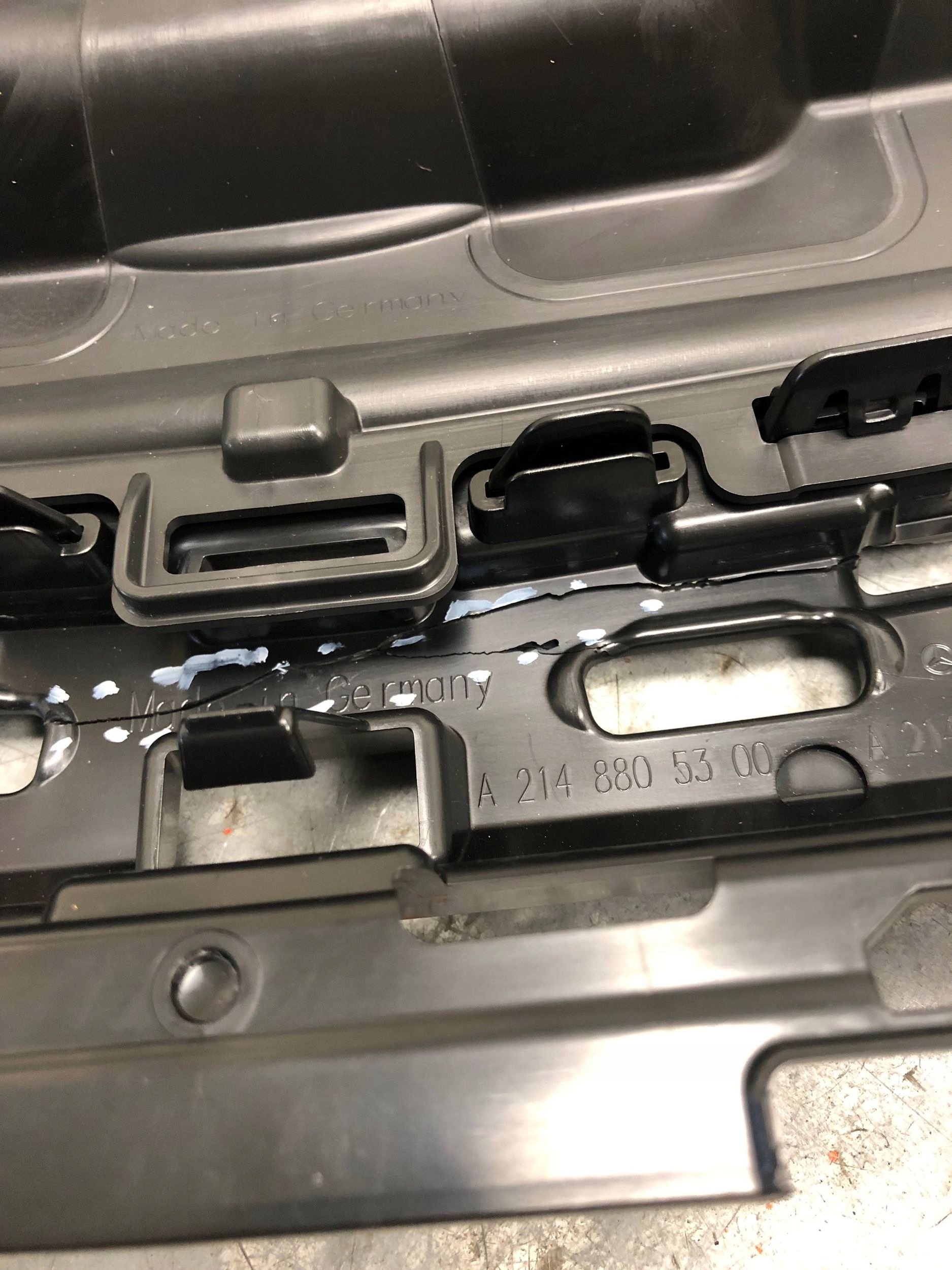 Grill Grill MERCEDES W214 AMG A2148805300