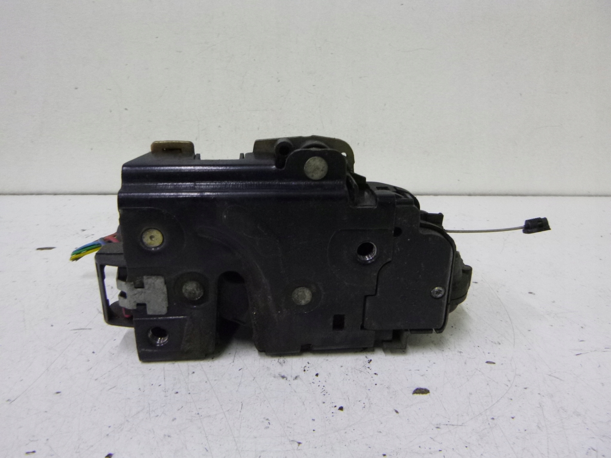 lock rear part left Skoda Octavia 2000r.