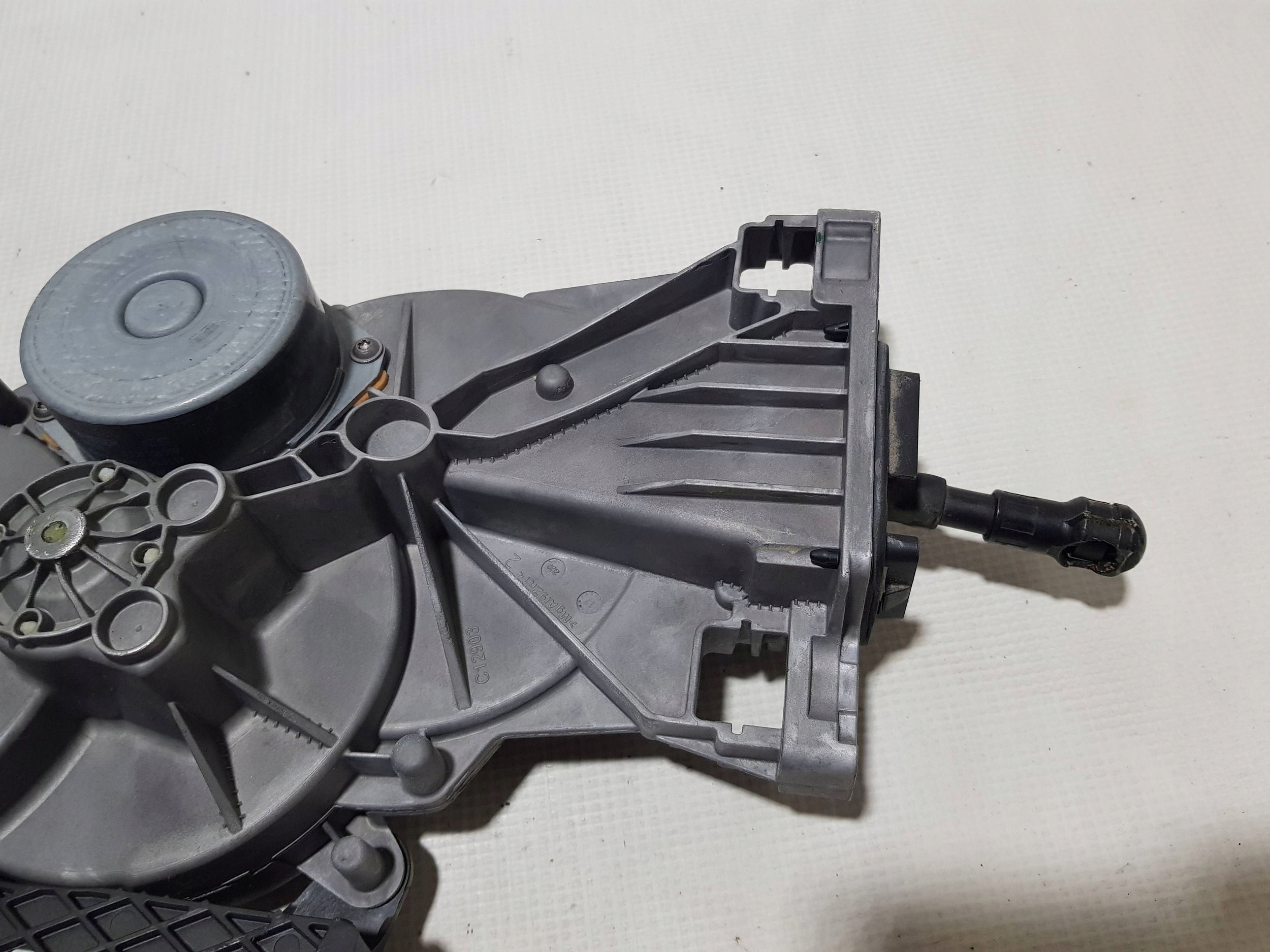 Mécanisme du capot Arrière MERCEDES GLC W253 W205 A0997602601