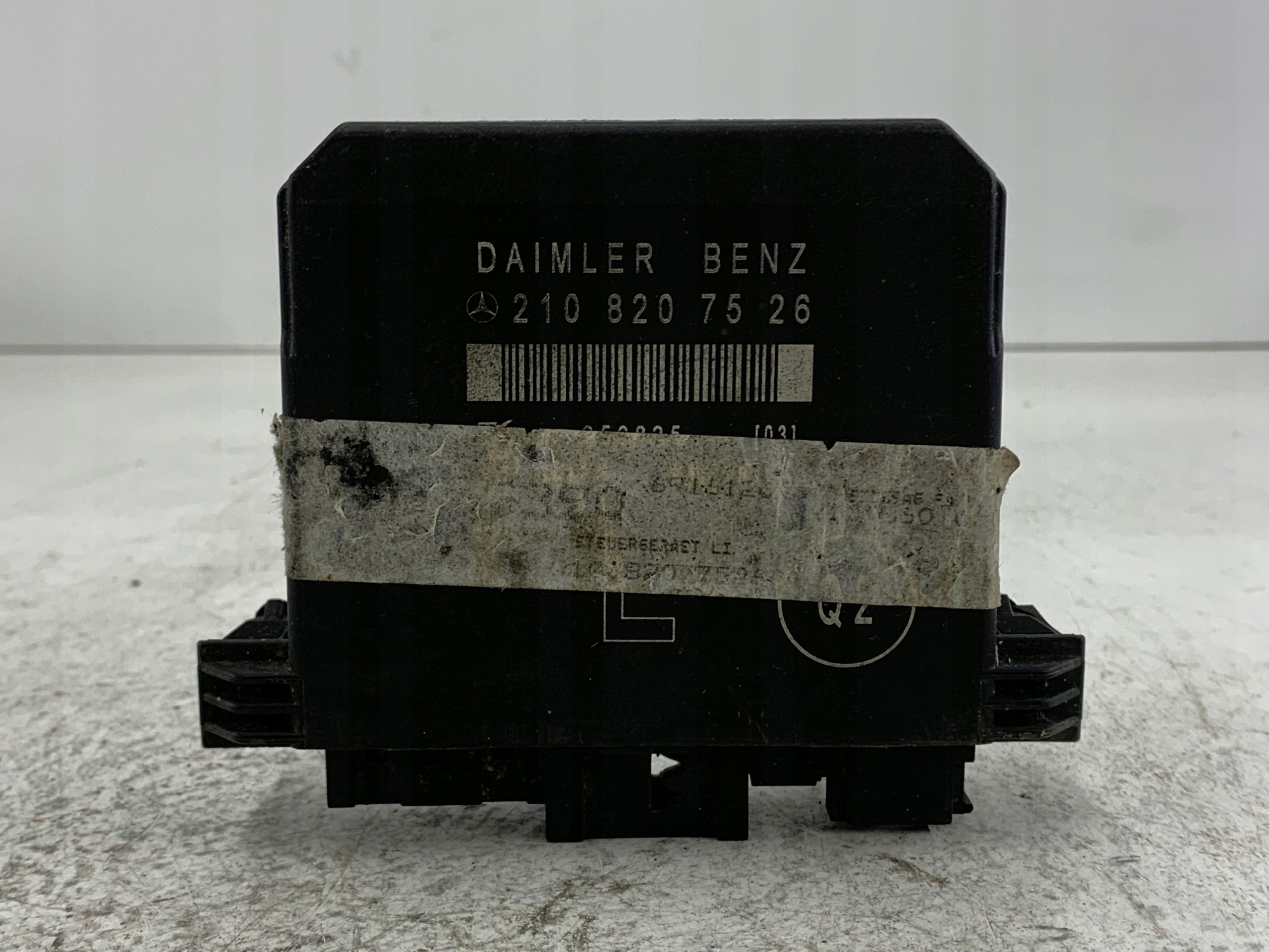 MERCEDES W210 module door left front 2108207526