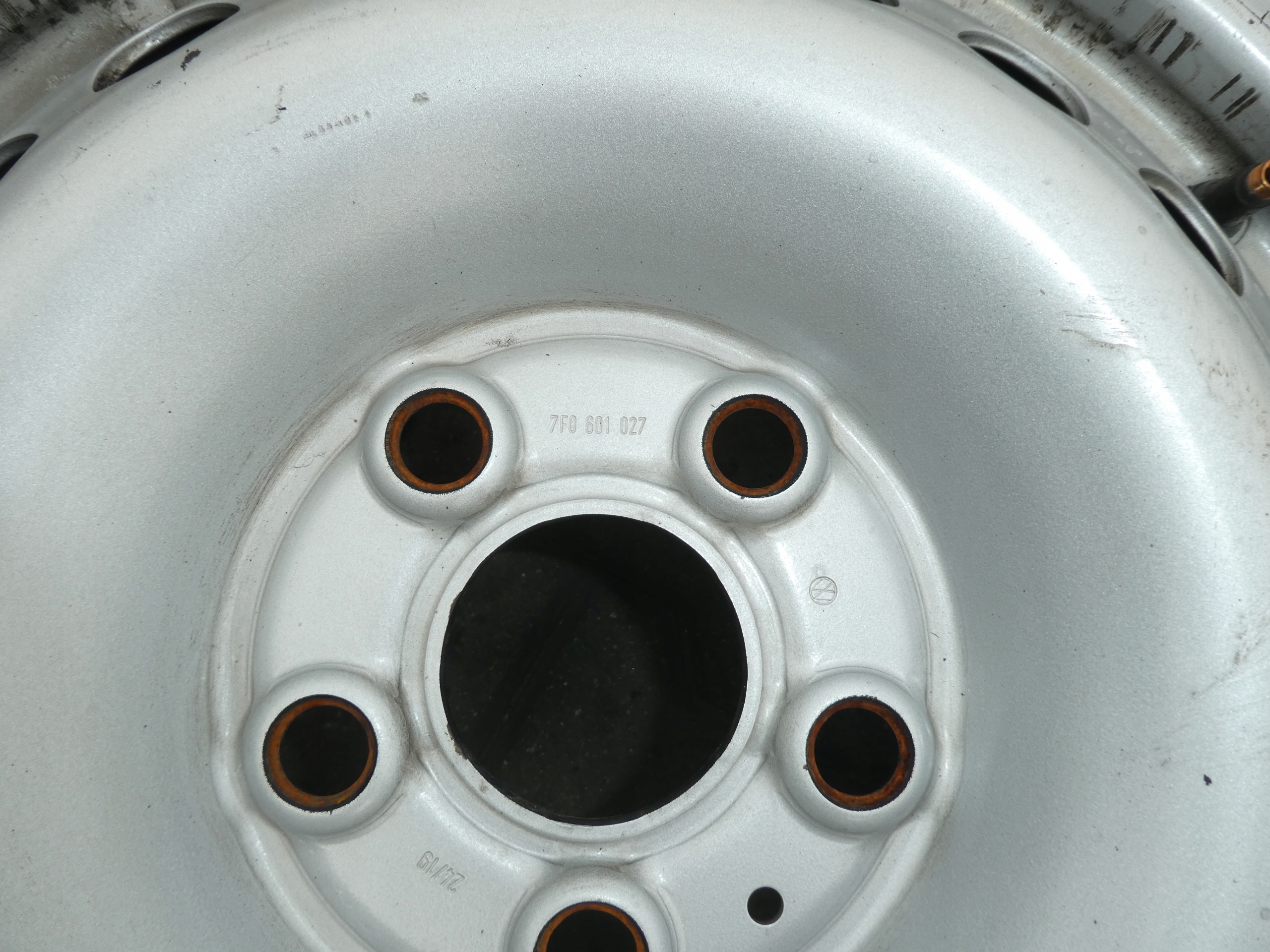 VW T5 T6 CERCHI FERRO 7E0601027 16CALI ET51
