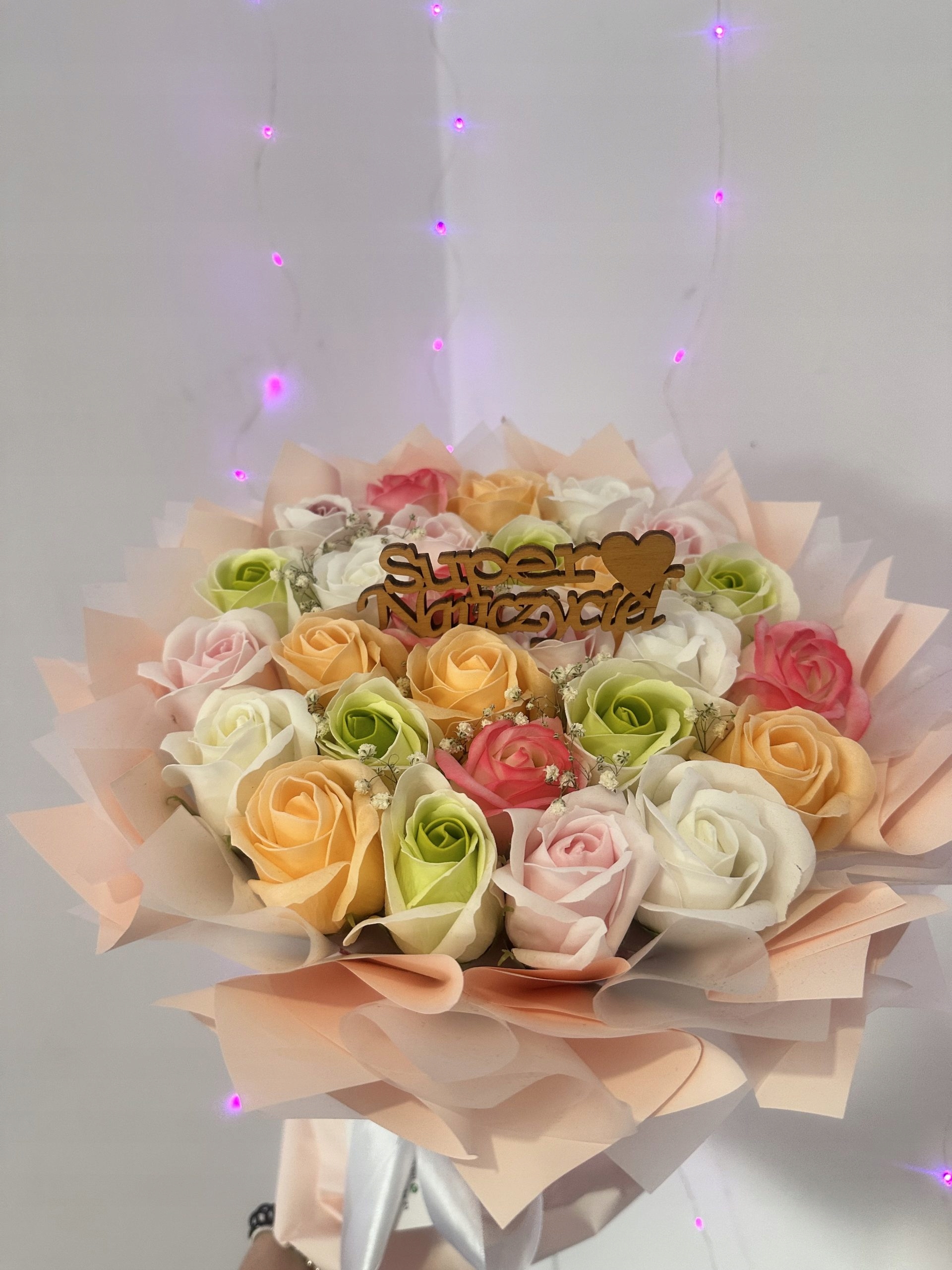 Levně Kytice mýdlových růží 25 cm, konec školního roku, narozeniny