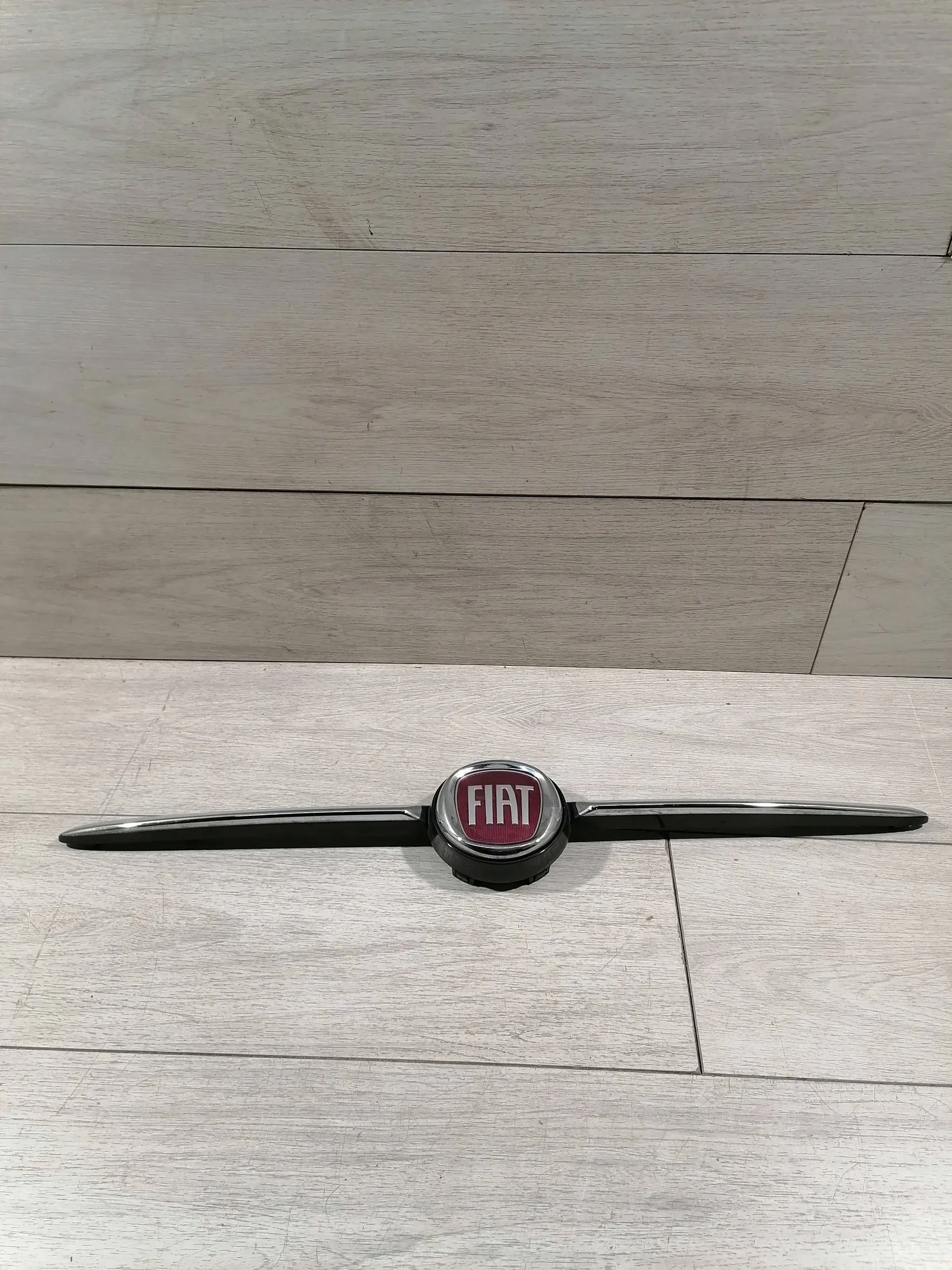 FIAT 500 рестайлинг решетка радиатора 735637413