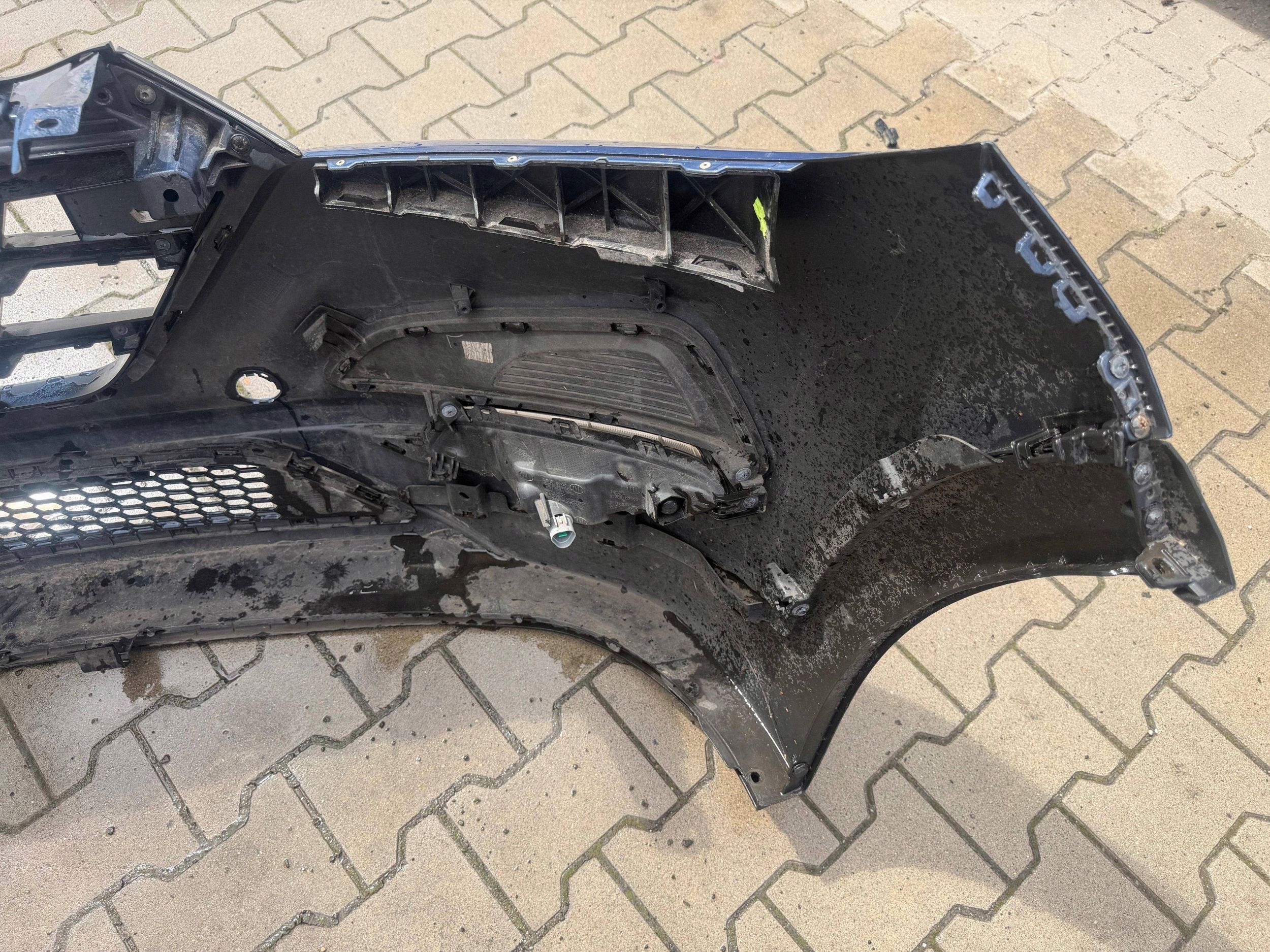 HYUNDAI TUCSON III SG5 bumper front front complete grill 2015