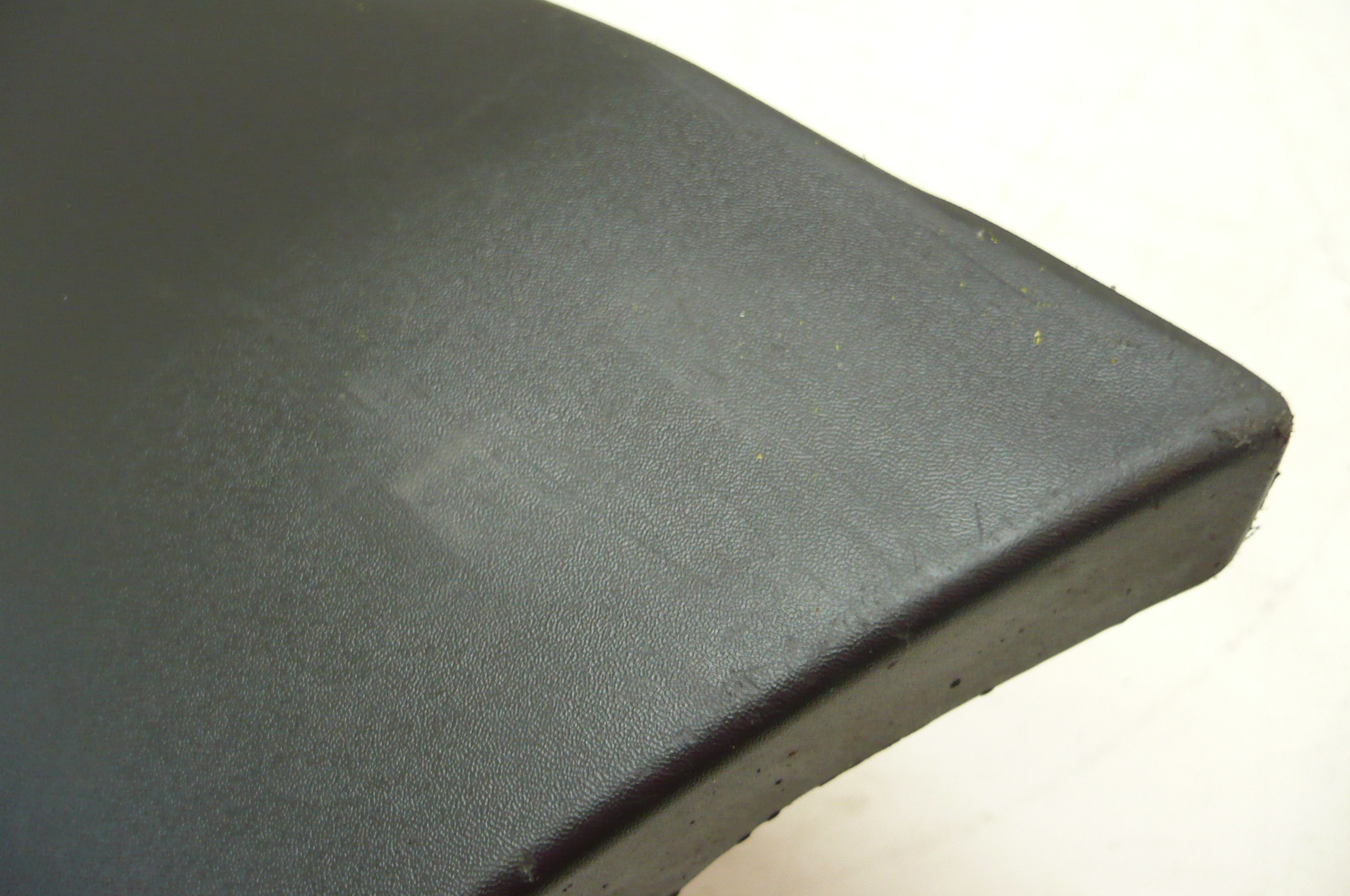 RANGE ROVER EVOQUE and 11- moulding door left rear part