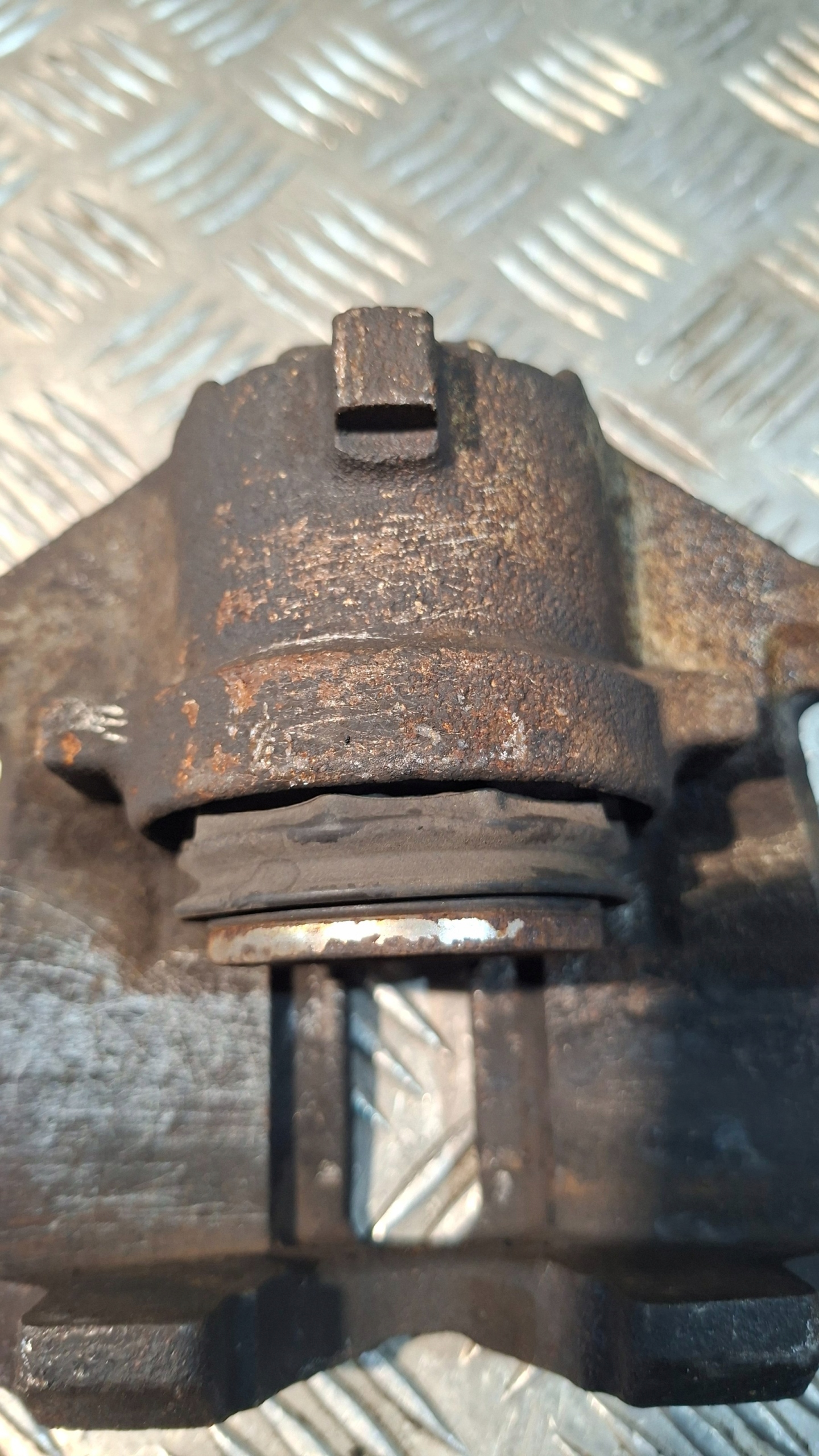 caliper brake left front HONDA CIVIC VII 1.4
