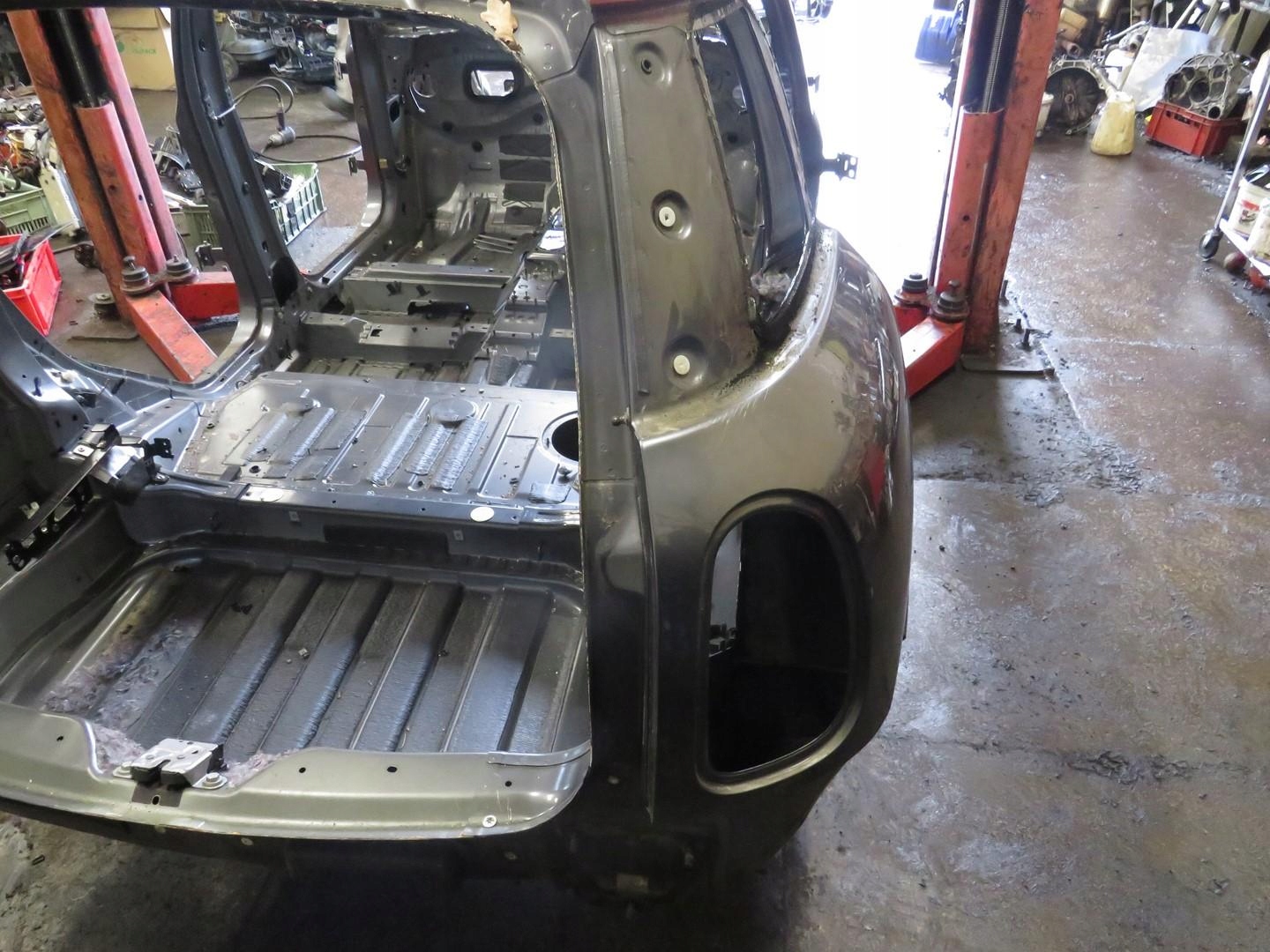 PAS TYLNY TYŁ DUPA WANNA C2F MINI COUNTRYMAN R60 LIFT Typ samochodu 4x4/SUV