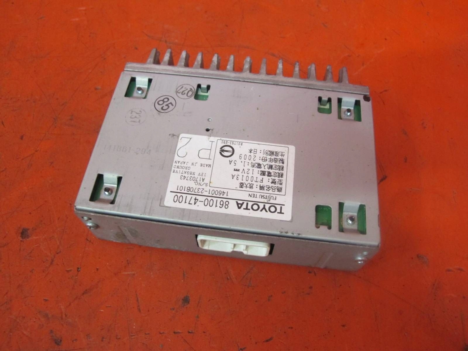 TOYOTA PRIUS 3 III W3 amplifier AUDIO 86100-47100