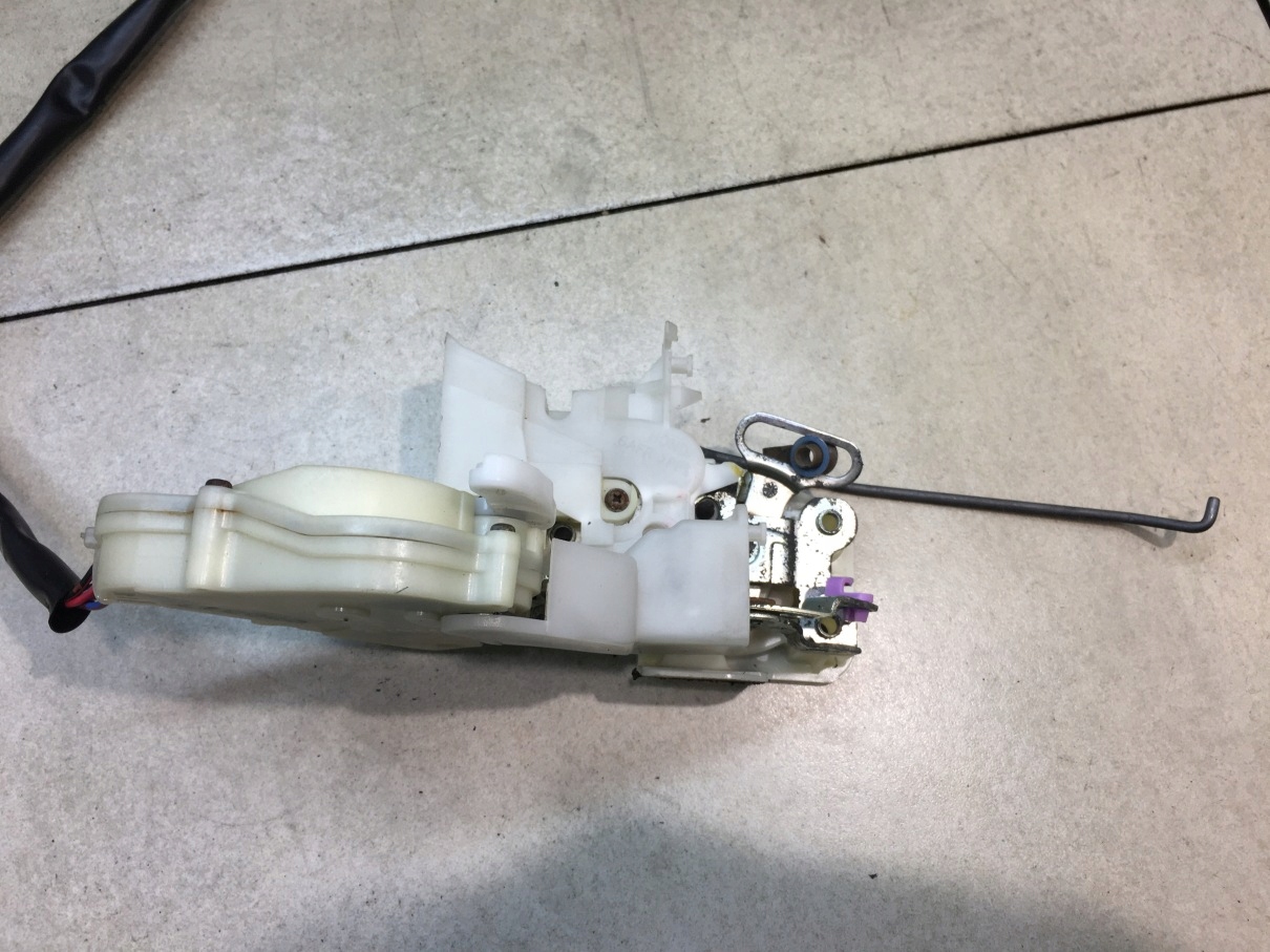 lock door right front HONDA CIVIC VII 6 PIN