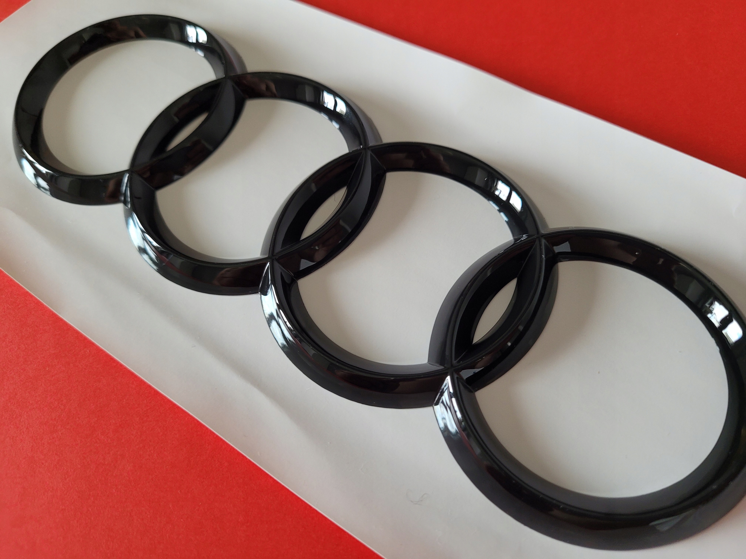 Emblemat logo do Audi Black Glossy Tył 175 mm Marka Inna