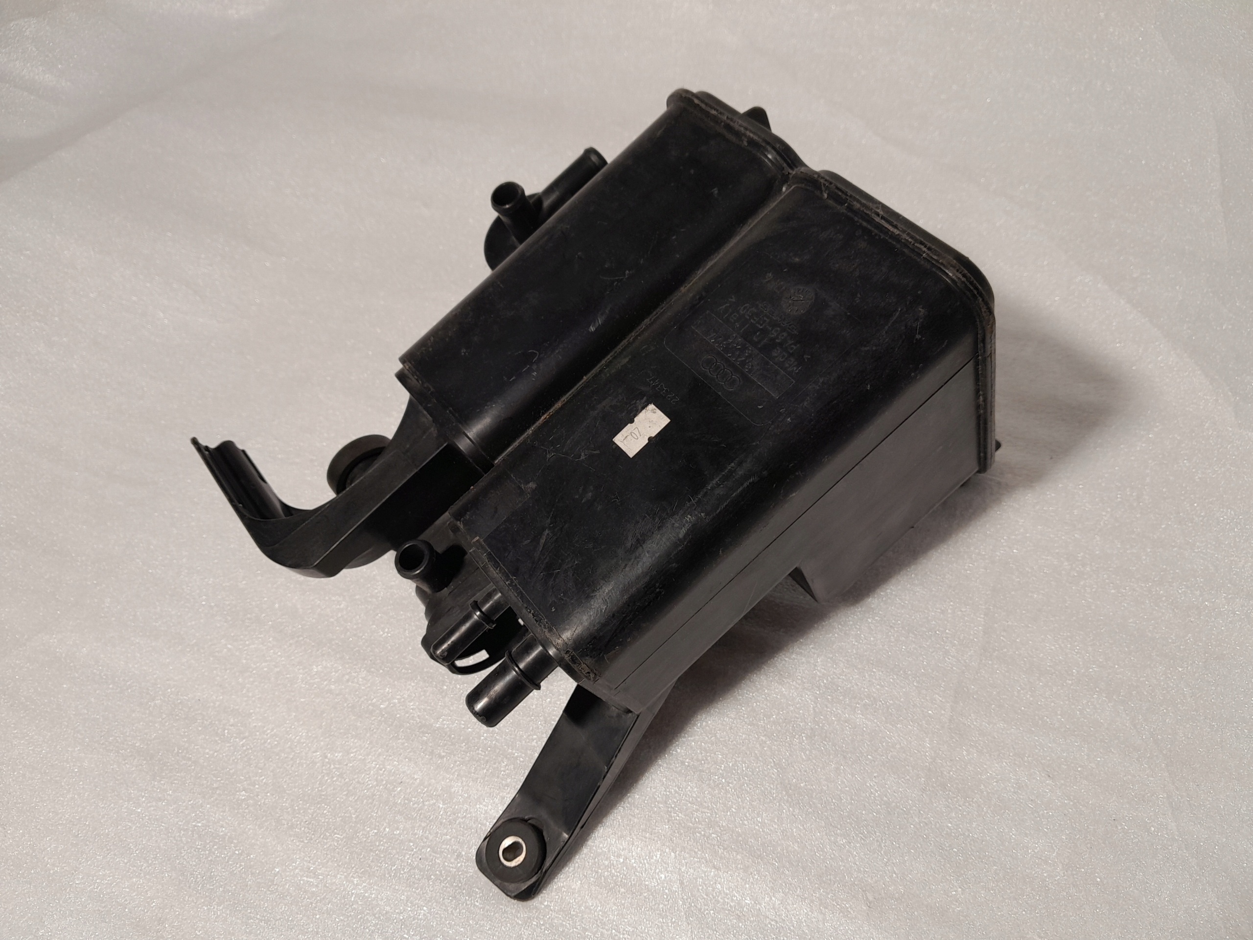 AUDI Q7 7L carbon filter 7L8201801A