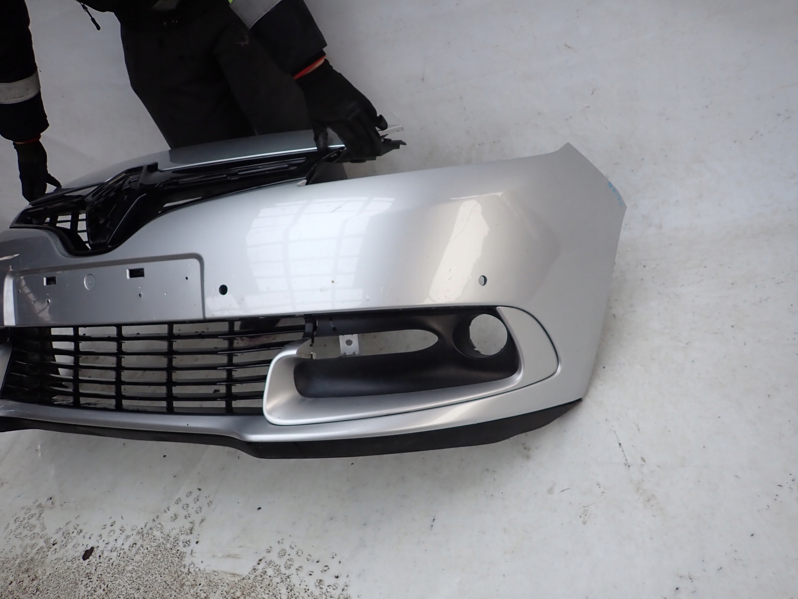 RENAULT SCENIC III LIFT 13-16 bumper front front PDC