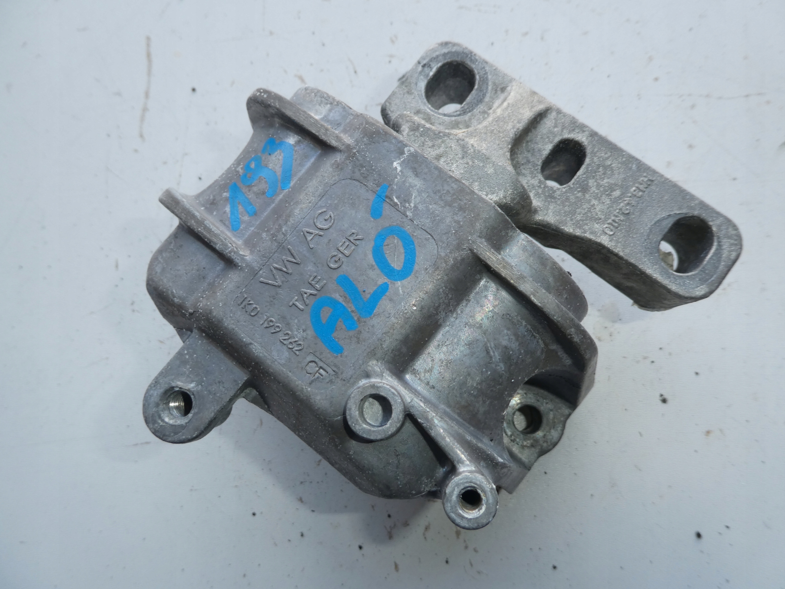 engine mount VW SEAT SKODA 1.4 TSI 1k0199262CF