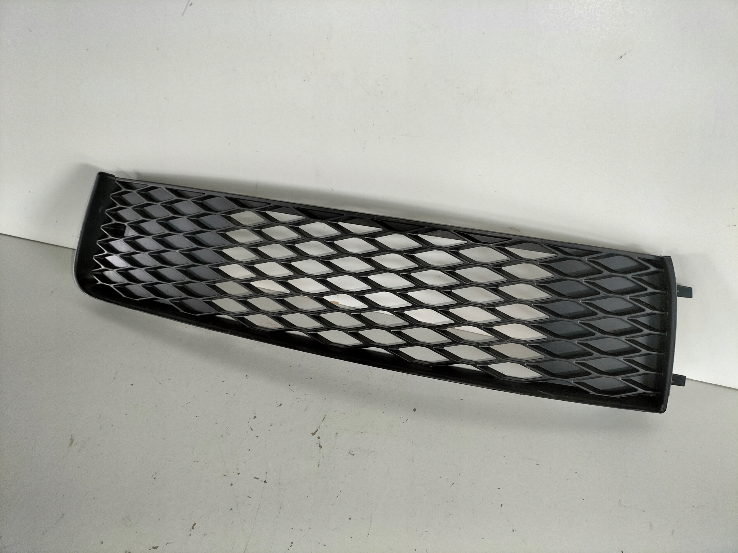 grille grid of a bumper left AUDI Q7 4L0 09- S-LINE