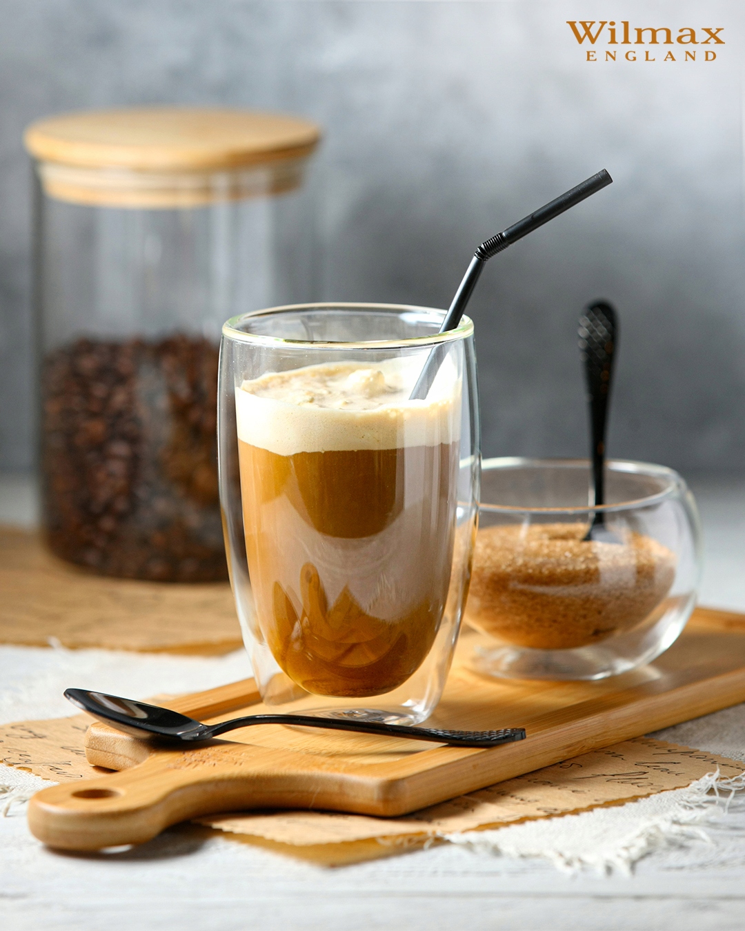 Szklanka termiczna do kawy i herbaty z podwójną ścianką Wilmax 400 ml Pojemność 400 ml