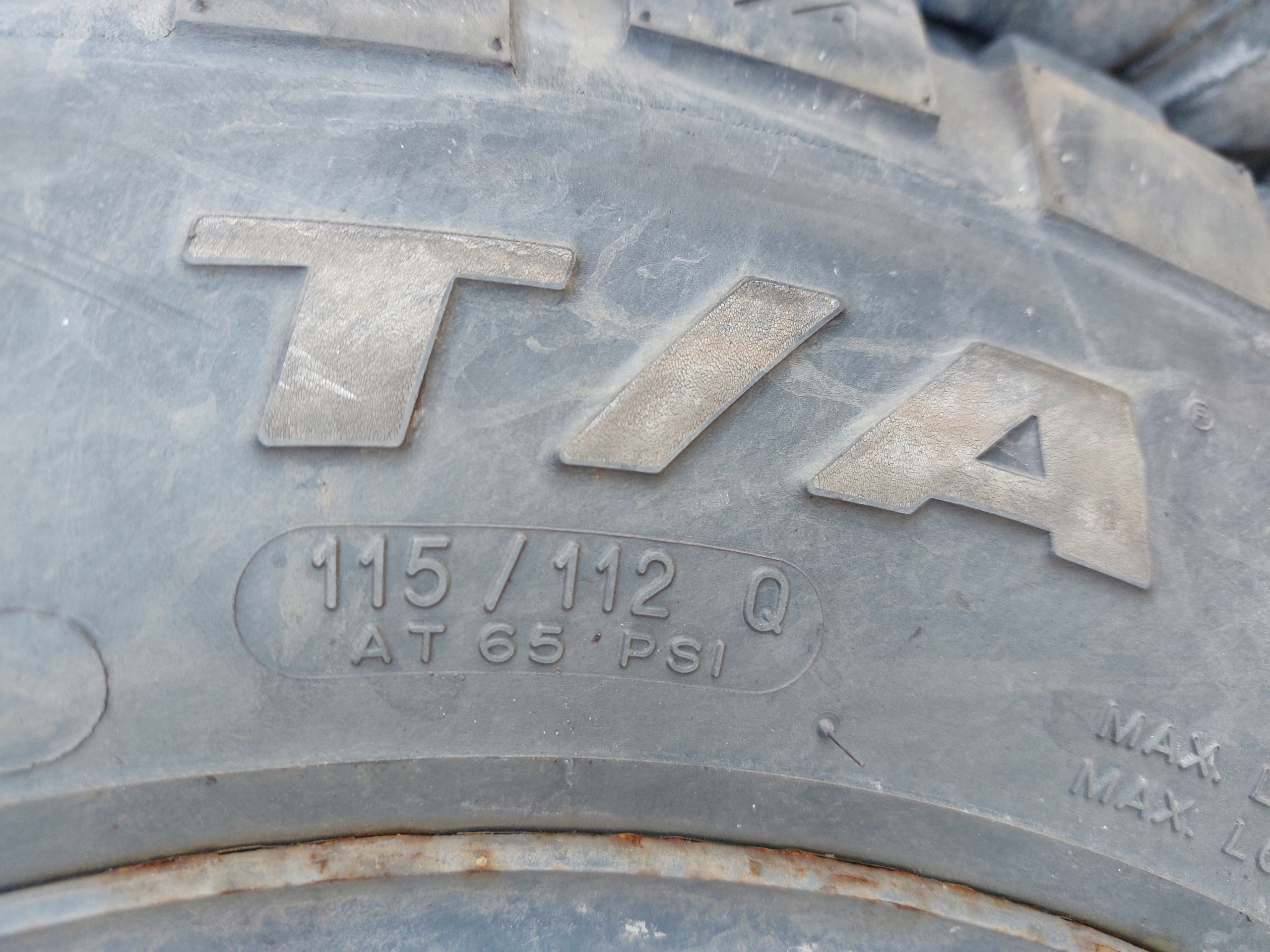 discs metal tyres TERENOWE TRANSPORTER T6 16 CALI 255/70