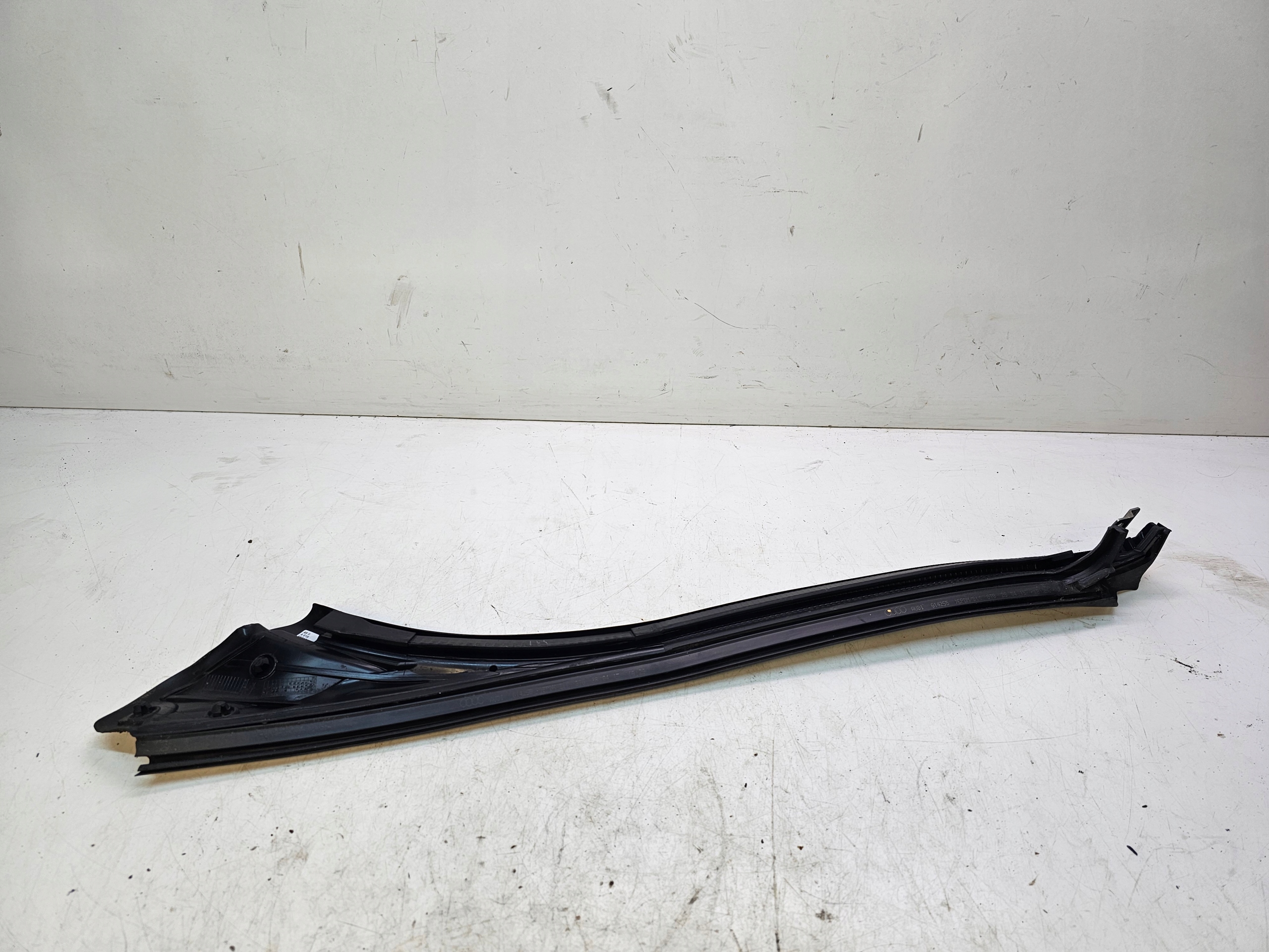 gasket door left front AUDI A3 8V CABRIO 8V7831721