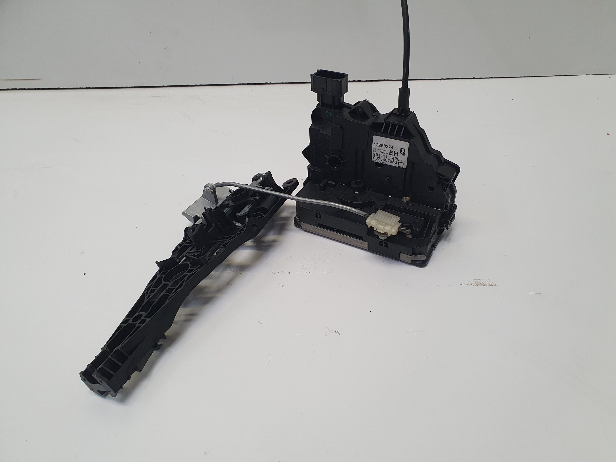 OPEL MERIVA B CORSA lock door right front EH