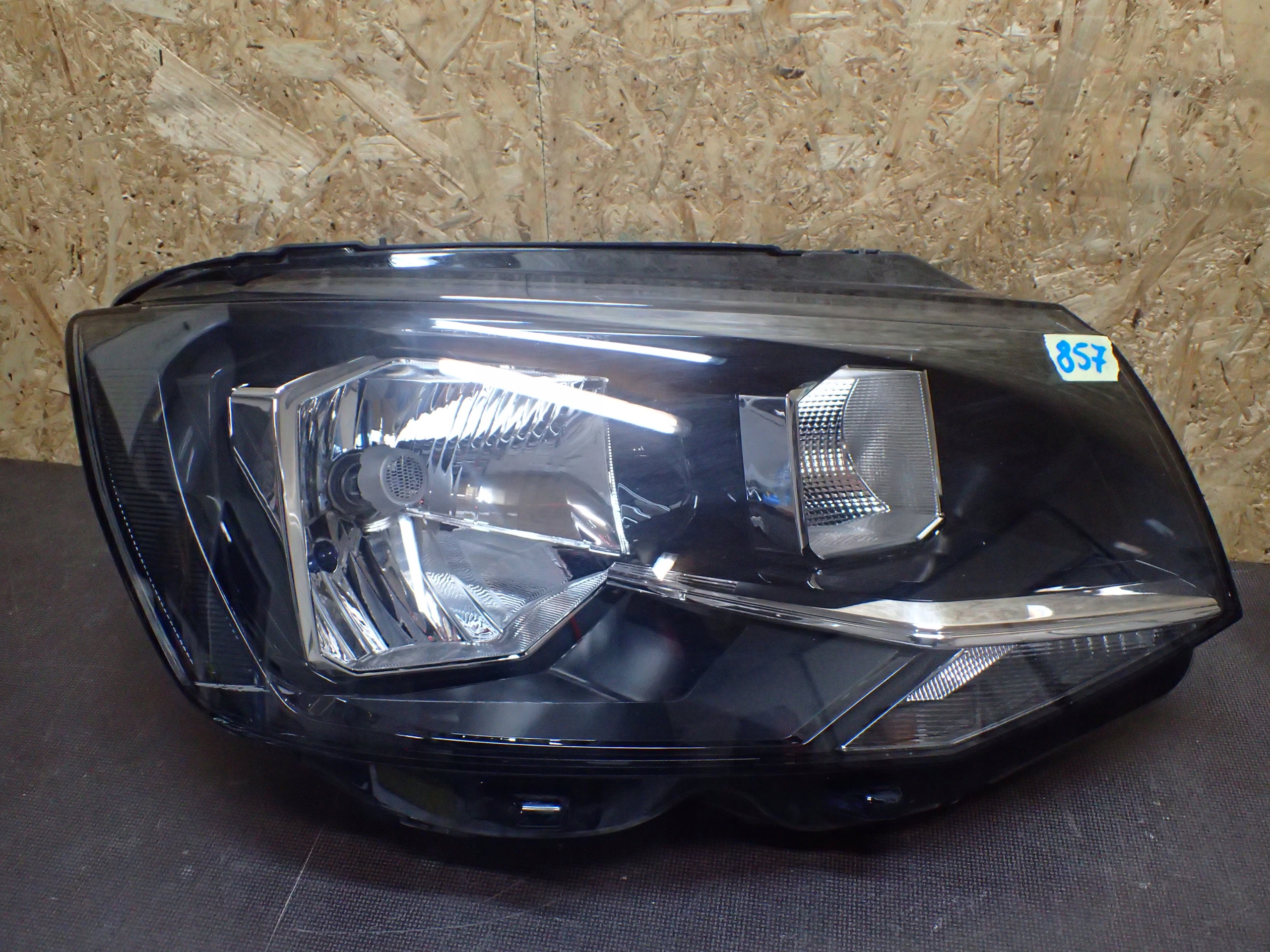 light front right VW T6 7E1941016AC