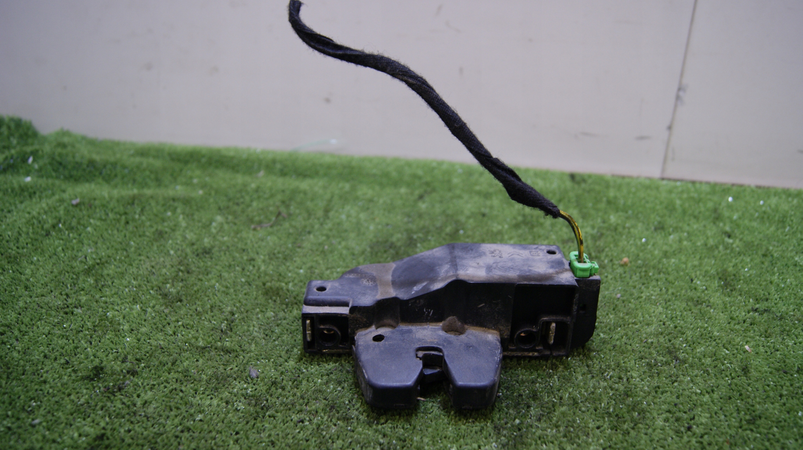 lock bonnet boot PEUGEOT 307