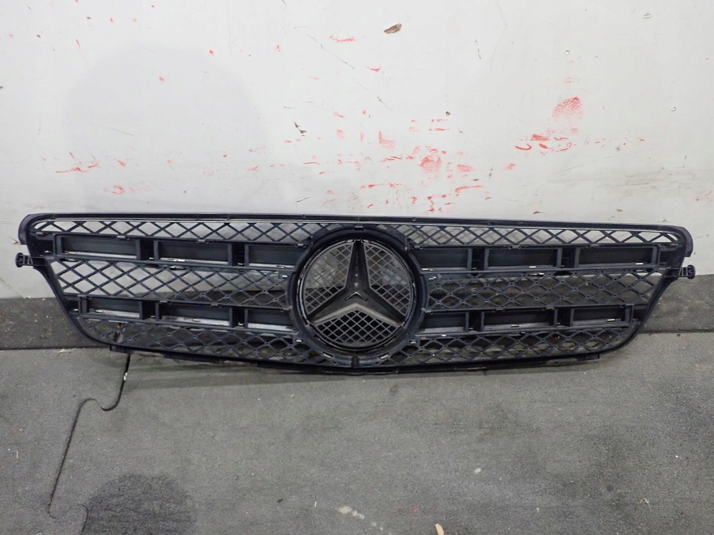 GRILL MERCEDES C-KLASA W204 AMG COUPE A204