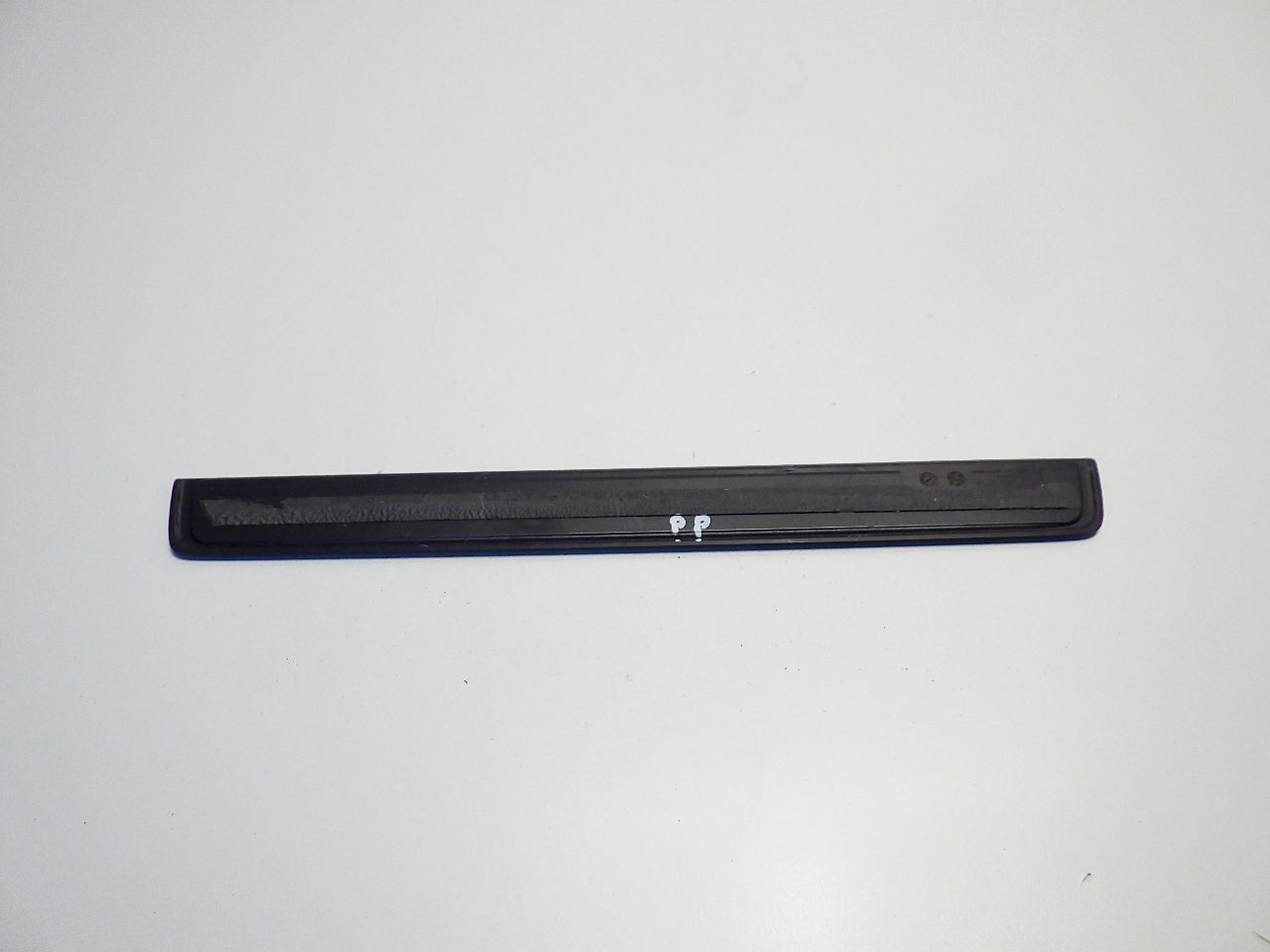 VOLVO XC40 2021 LISTWA NAKŁADKA PROGU PRZÓD PRAWA Typ samochodu 4x4/SUV Samochody osobowe