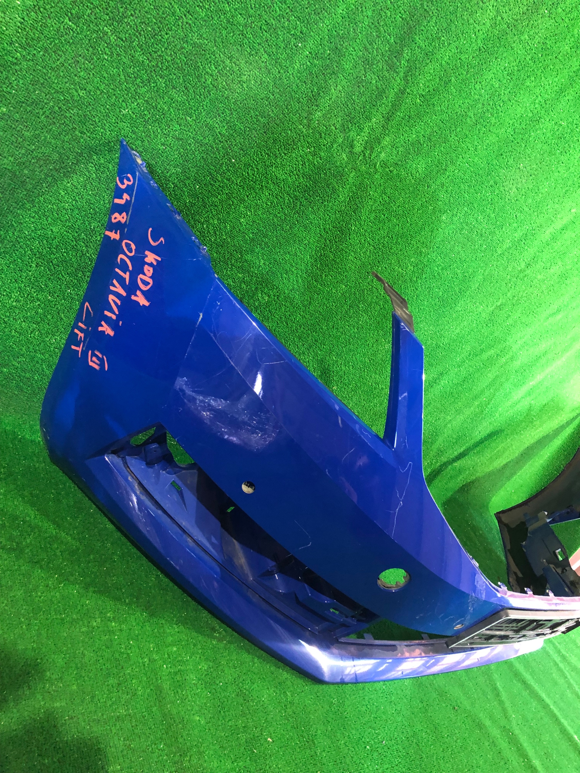 SKODA OCTAVIA III LIFT front bumper front PDC