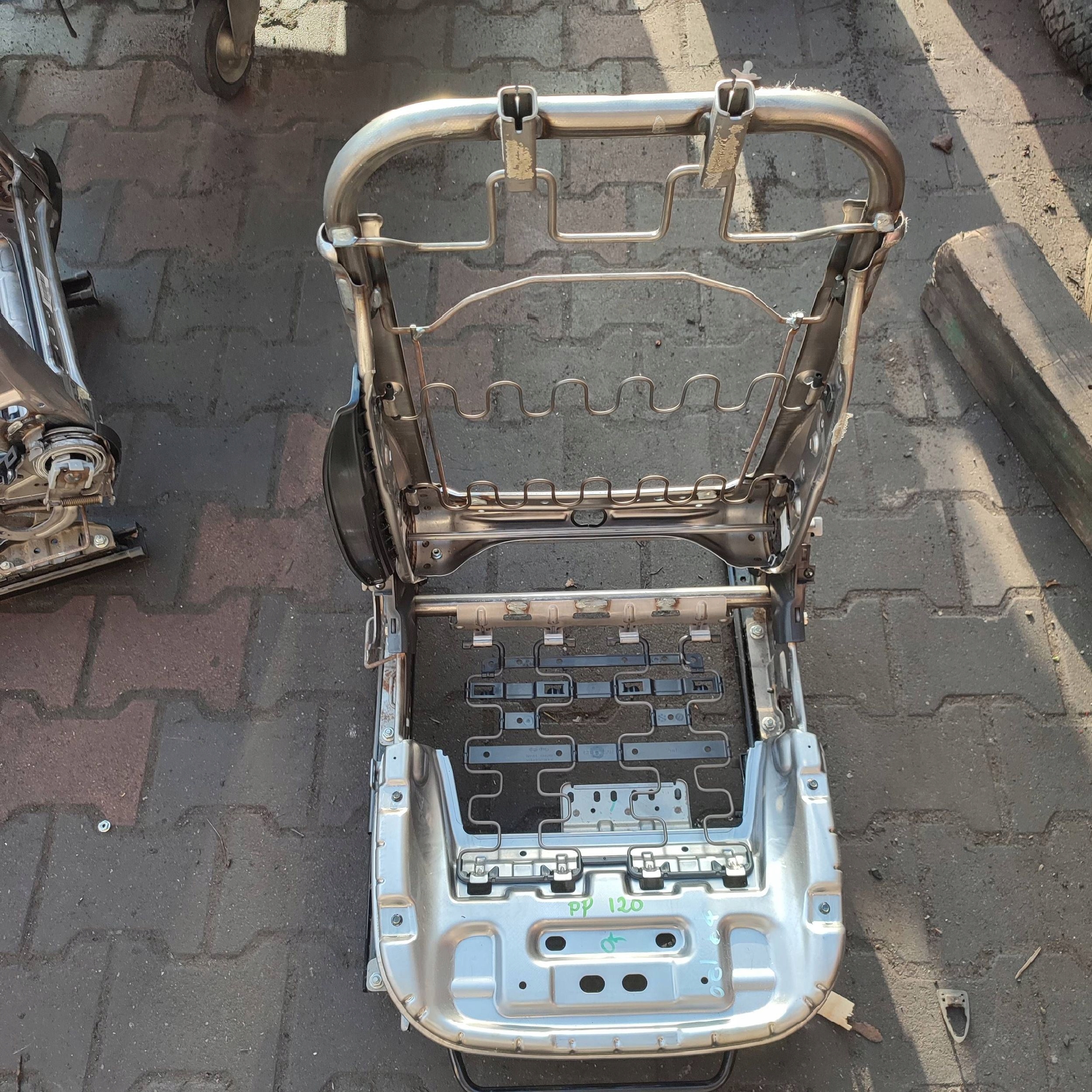 Support Siège Passegers Avant Bouche buse Droit Hyundai i20 (GB IB)