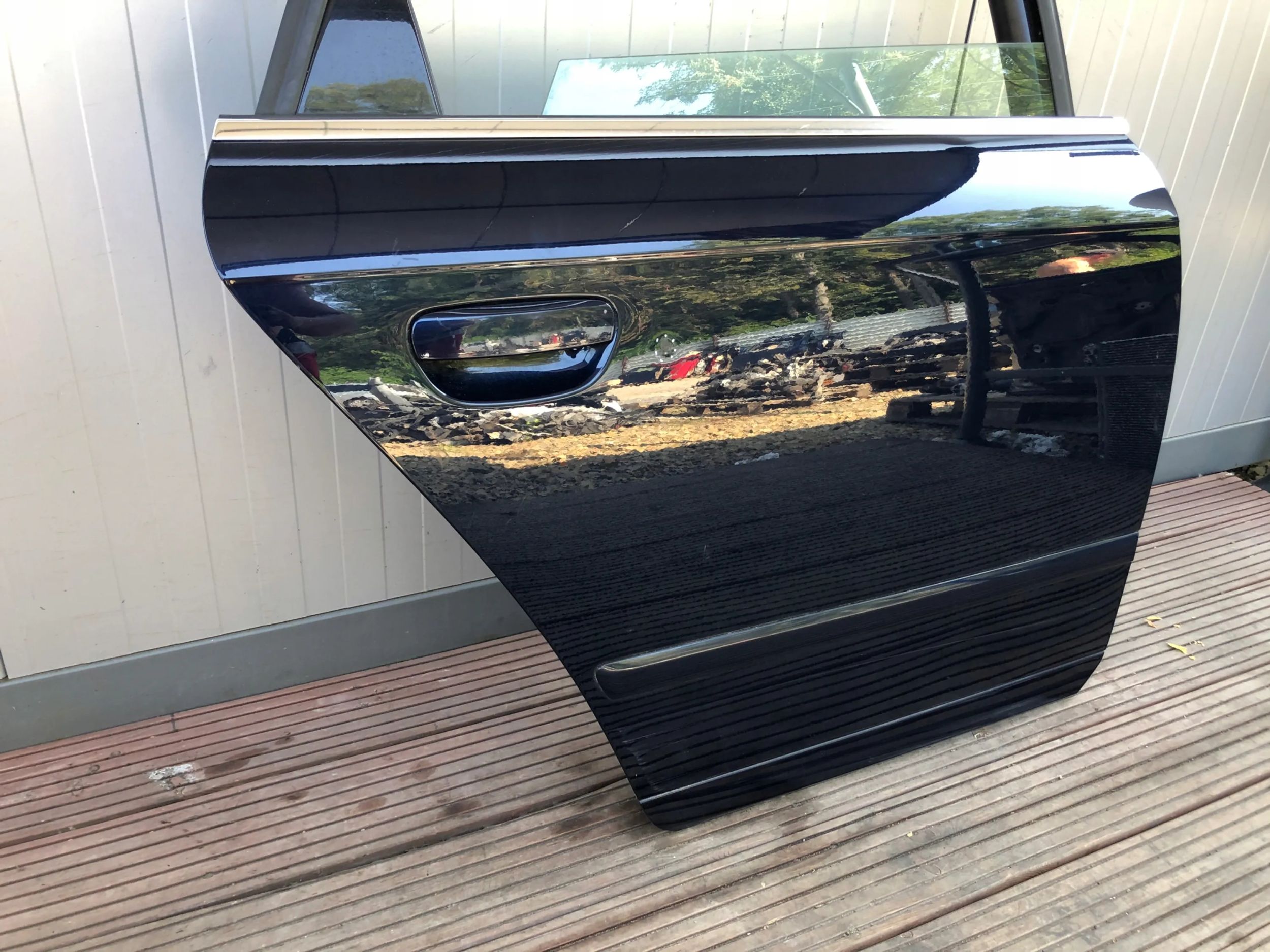 AUDI A4 B7 KOMBI complete door right rear part black