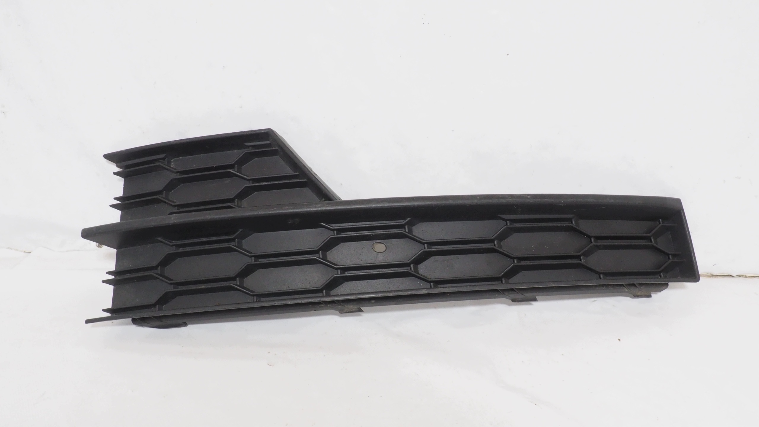 Skoda Octavia III lift mřížka nárazníku levá předek 5E0807681F