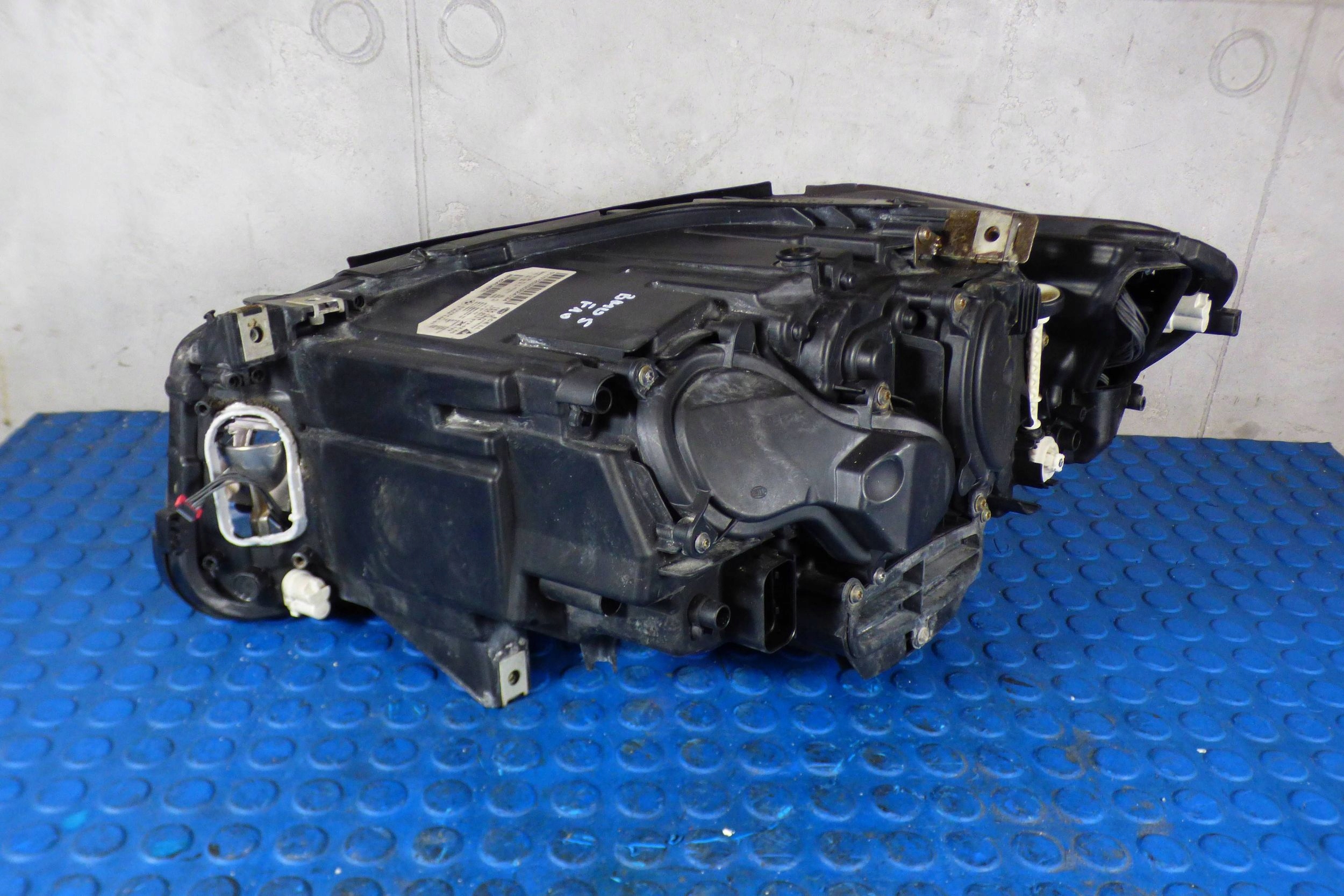 BMW 5 F10 light reflektor right front 7424146 original st.BDB EUROPA