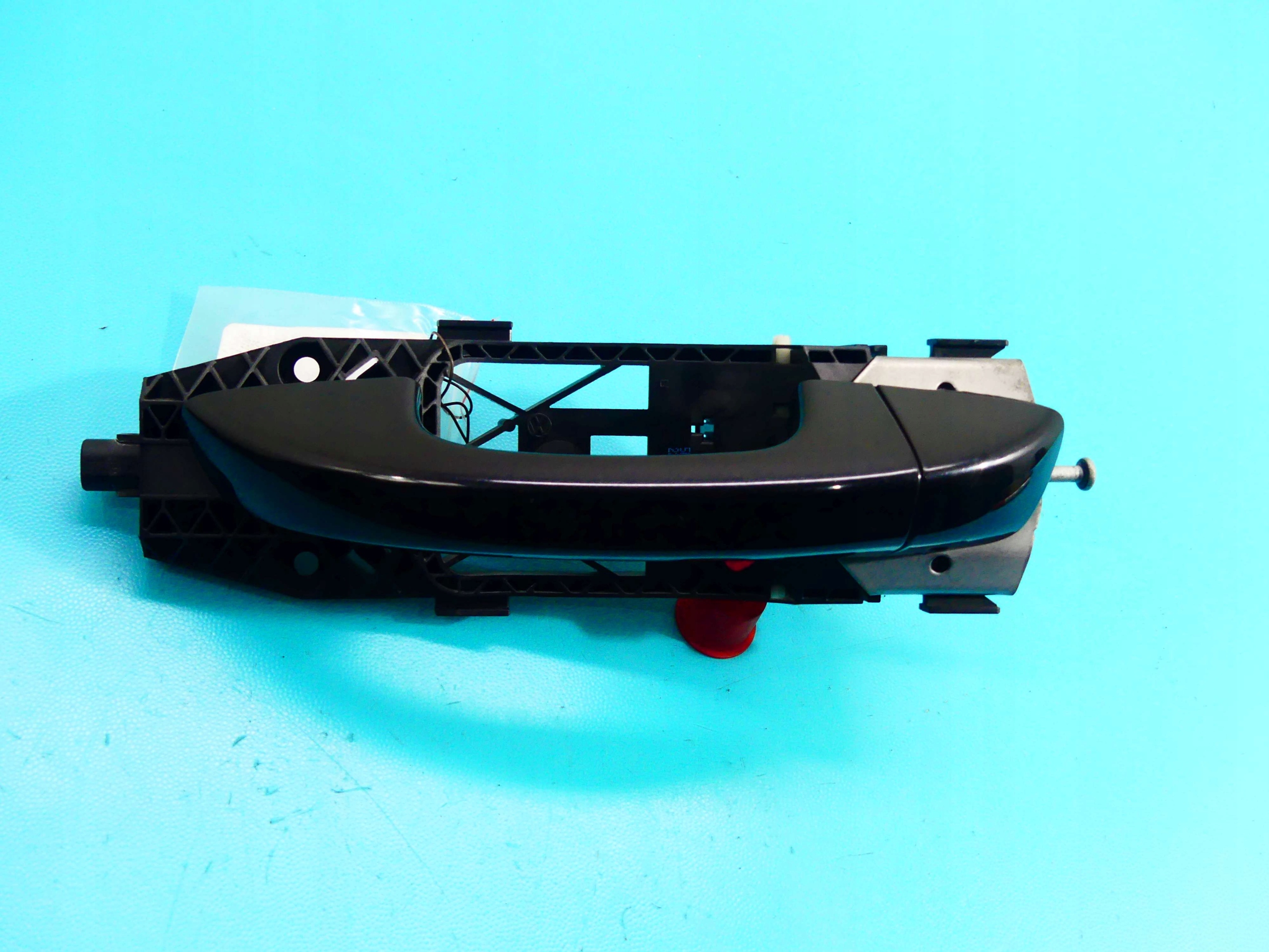 KLAMKA PRZÓD LEWA ZEWNĘTRZNA SKODA SUPERB II