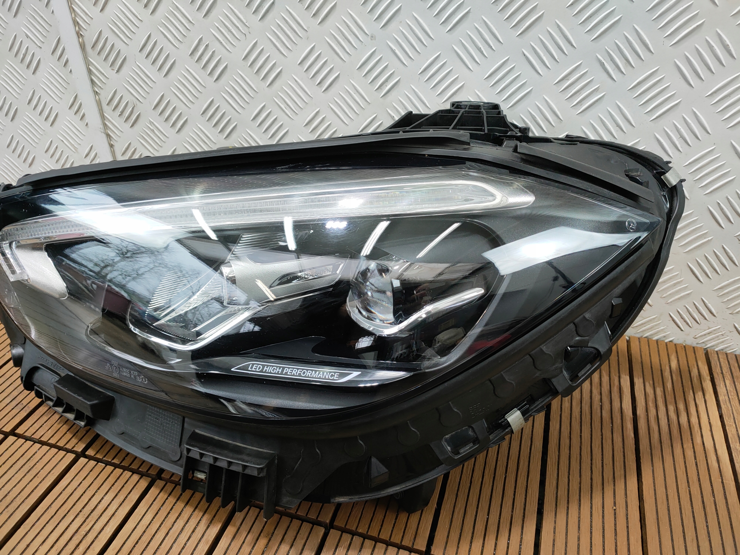 MERCEDES C-KLASA W206 21-24 light front left HIGH LED A2069060703 nice