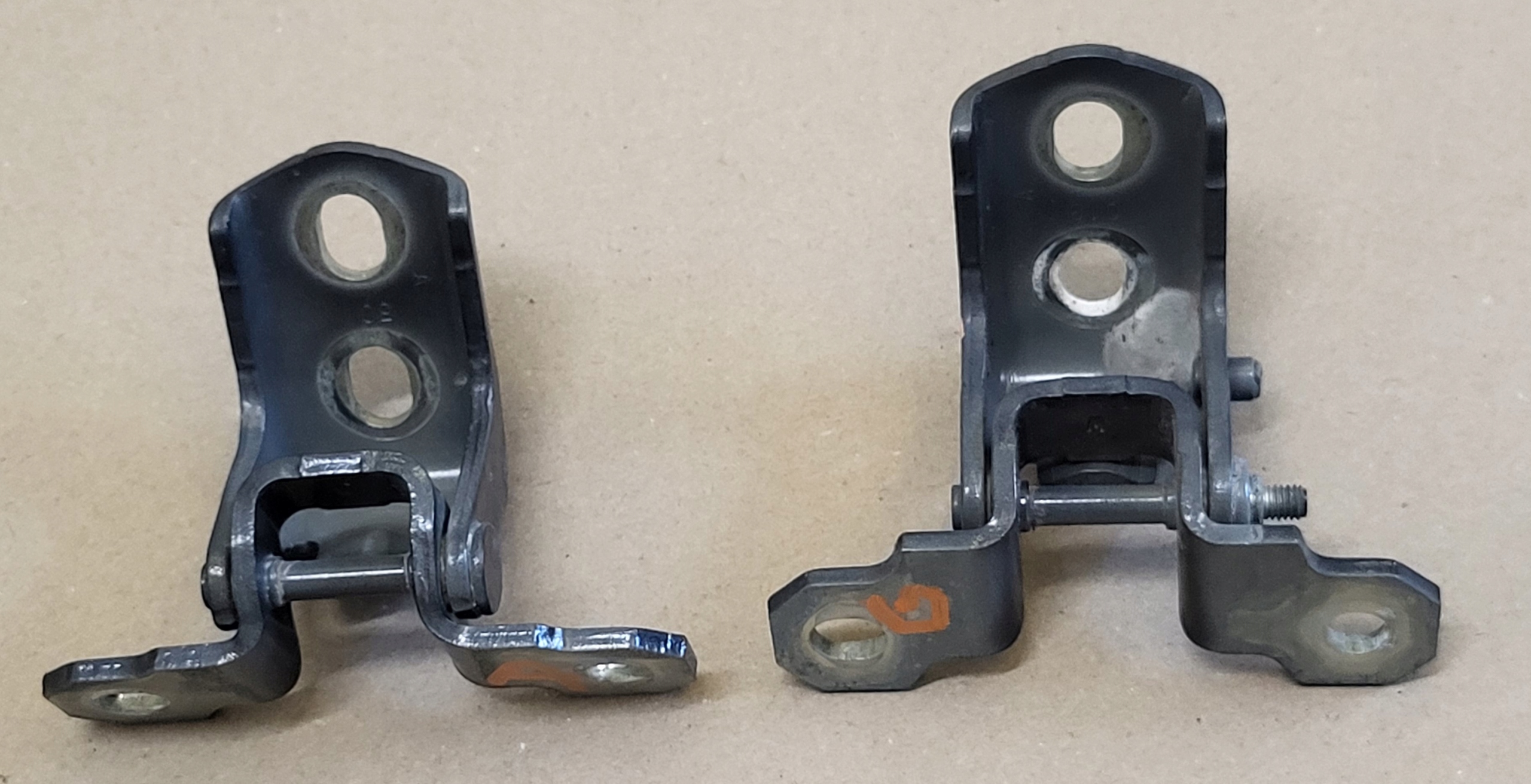 hinges Z door right front upper lower RENAULT LAGUNA 3 III 3 black TEB66