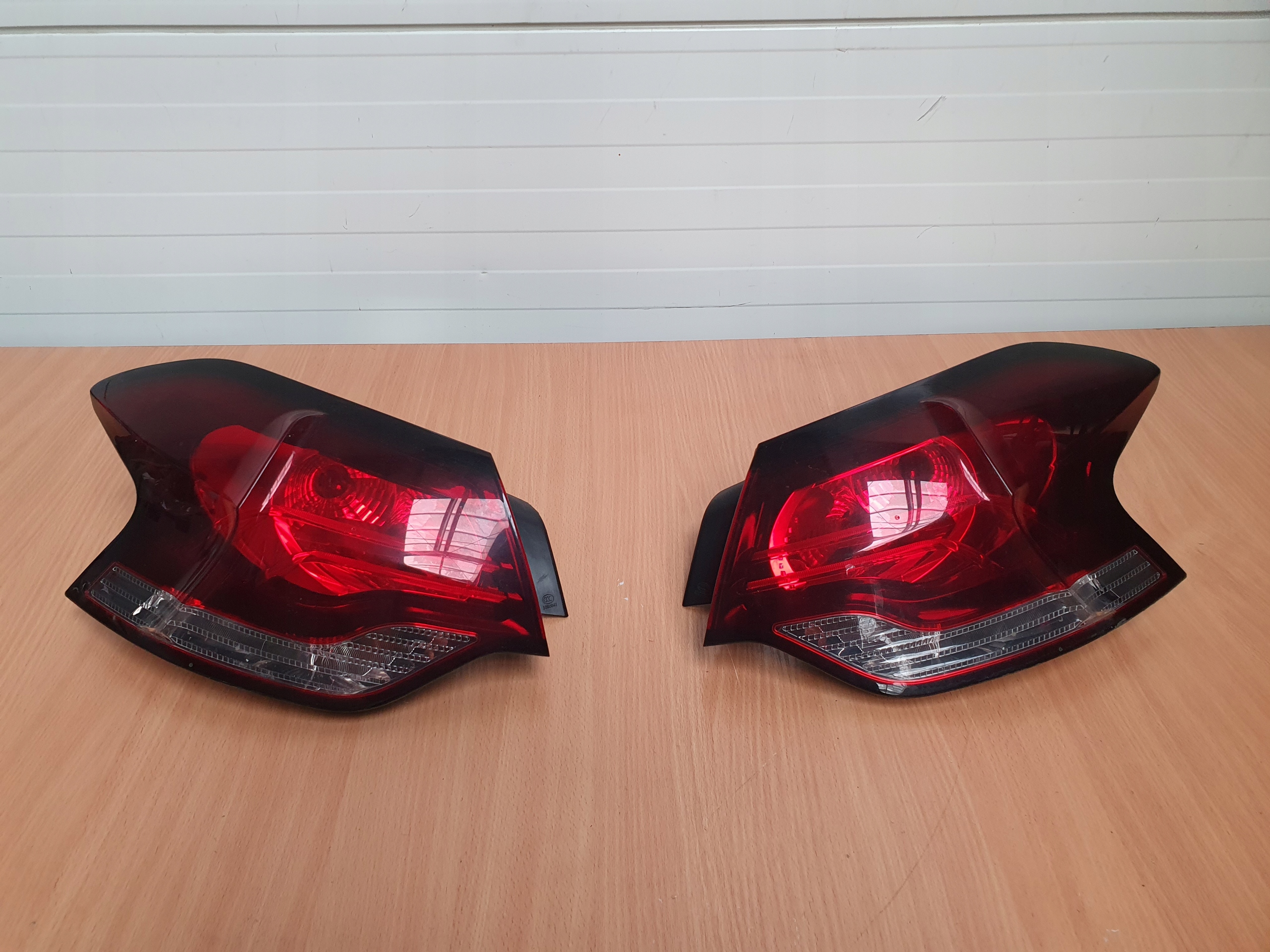 LAMPA TYŁ PRAWA LEWA 9687338180 9687336580 CITROEN DS4 1.6 THP