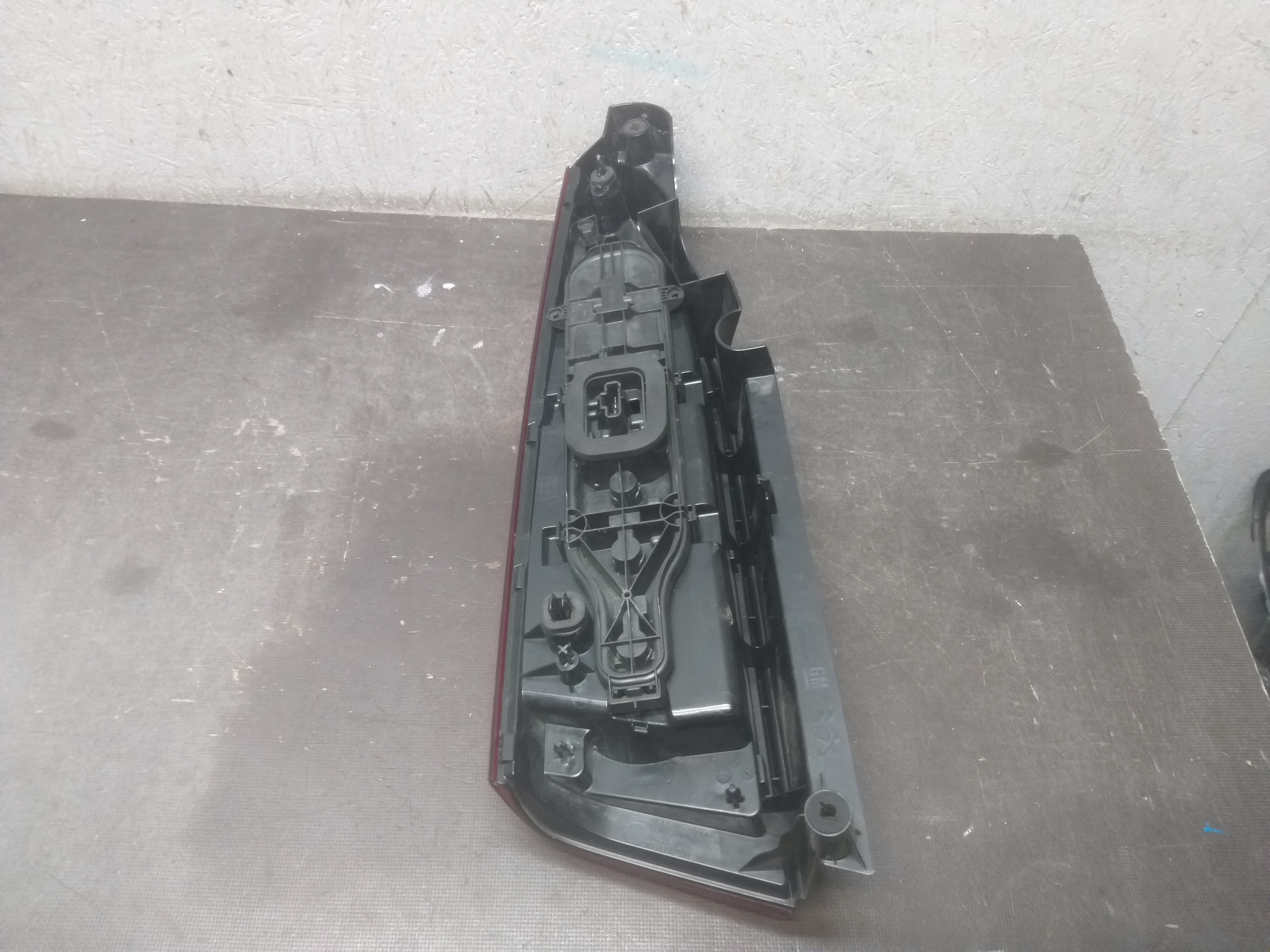 light rear part right CITROEN BERLINGO PARTNER IV 4 OPEL COMBO E 9820555080