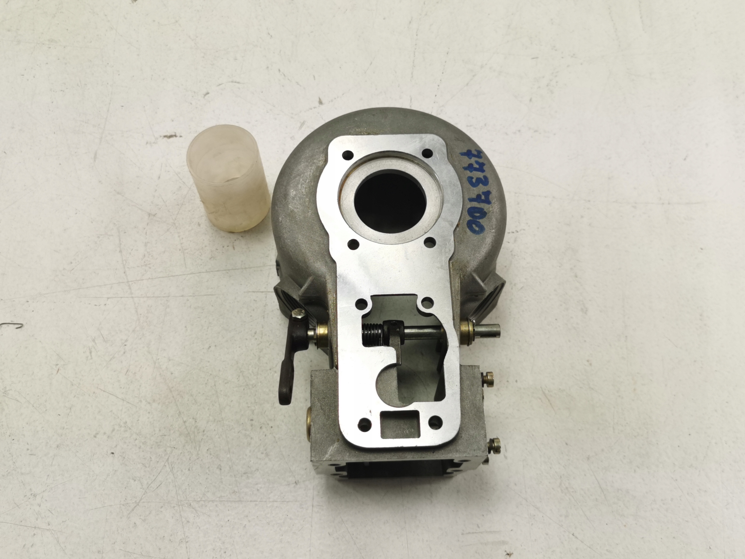 OBUDOWA REGULATORA OBROTÓW MAGNETI MARELLI NOWA 773700 Producent części inny