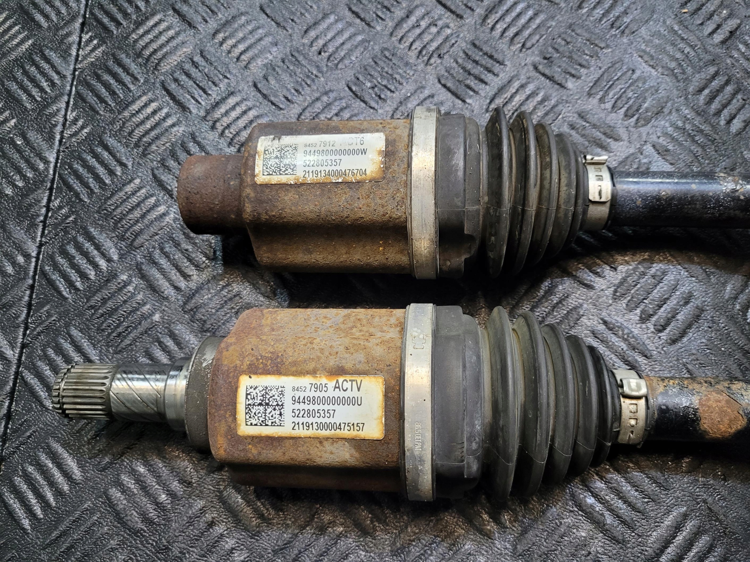 semi-axis front left front left 84527905 OPEL INSIGNIA B 1.6 D CDTI