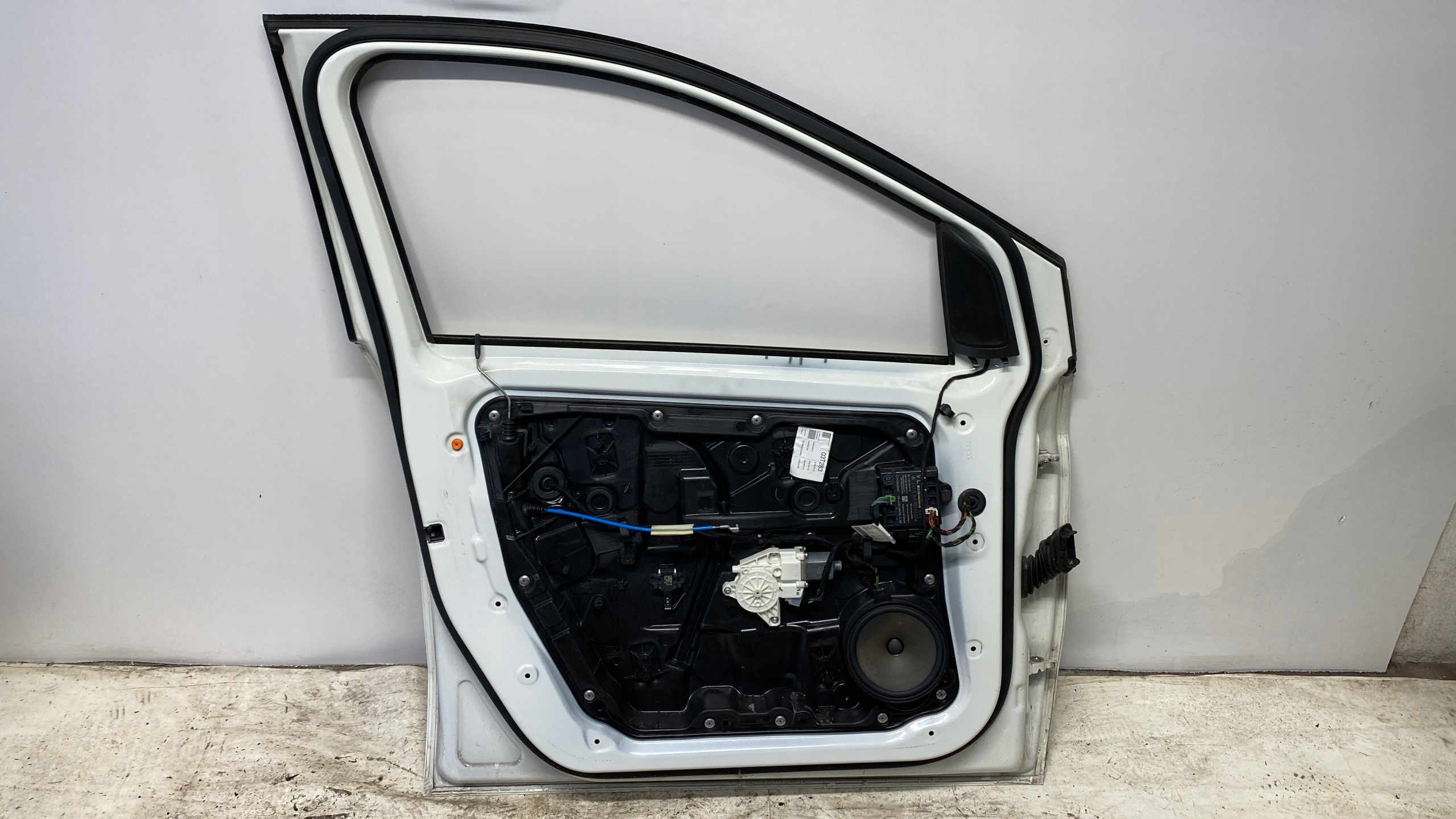 MERCEDES B-KLASA B KLASA W246 door left left front front colour 650