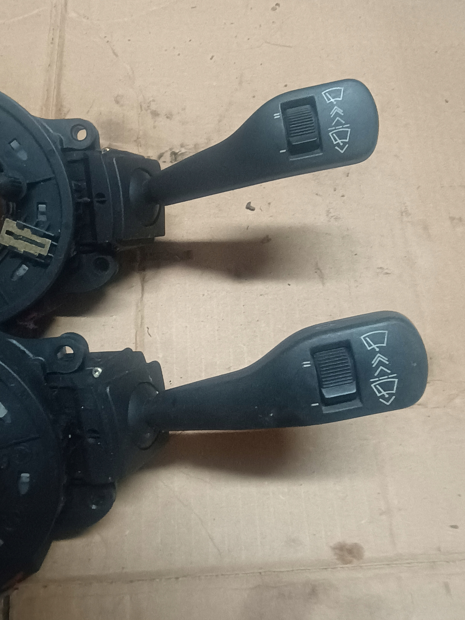 steering wheel levers and controls 8363664668 BMW E46