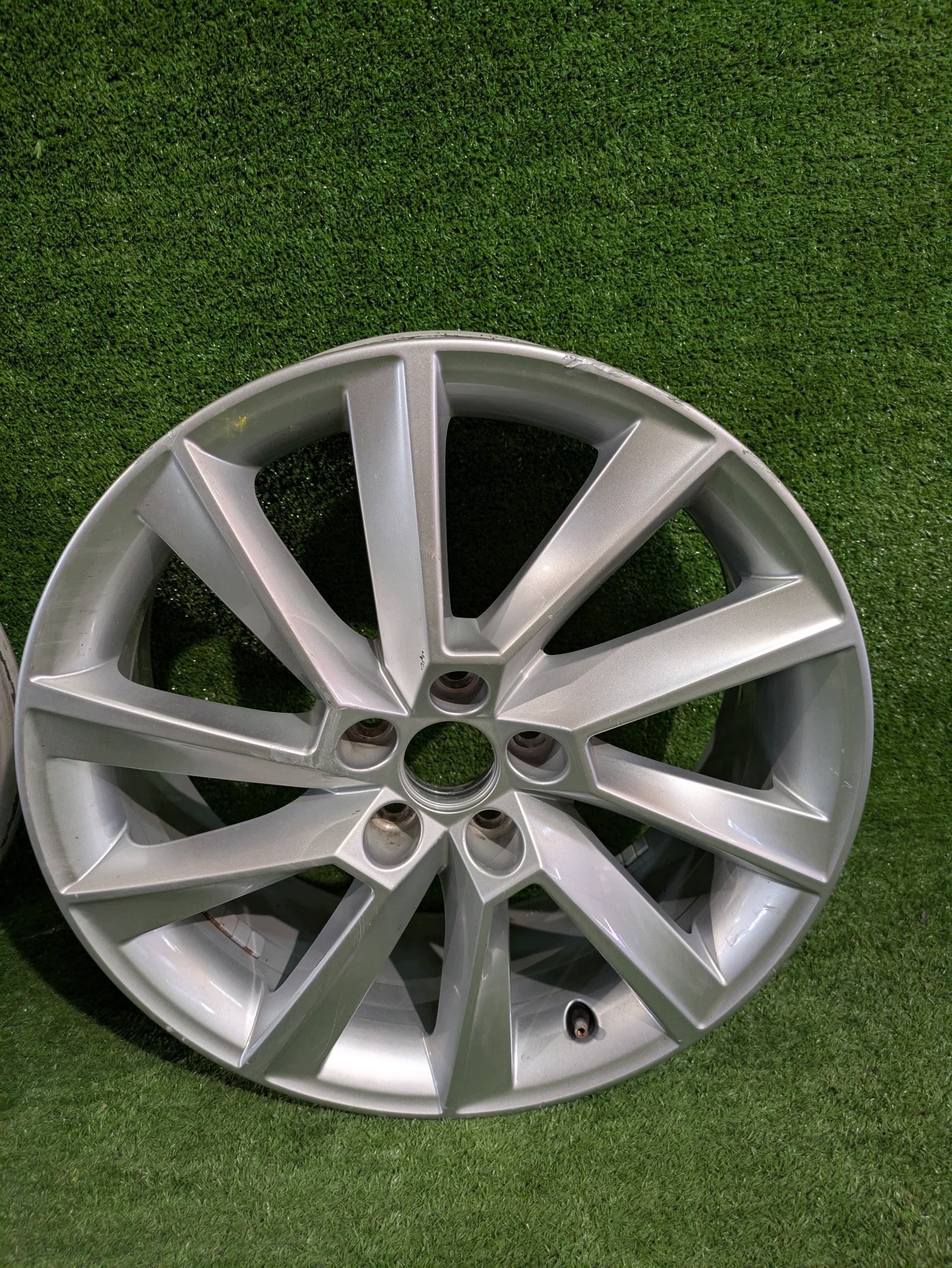 disk disk hliníkový SKODA SCALA 17" x 6.5J ET40 NR.F303