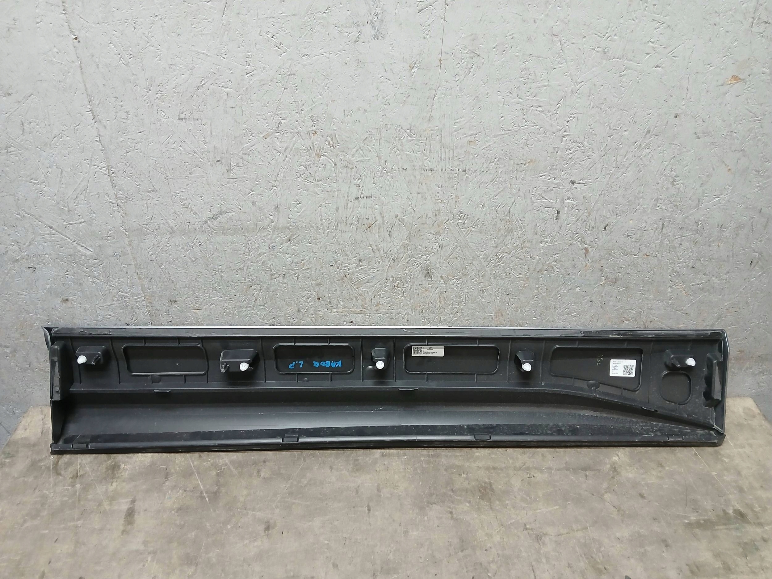 door moulding cap left front SKODA KAROQ 57A854939