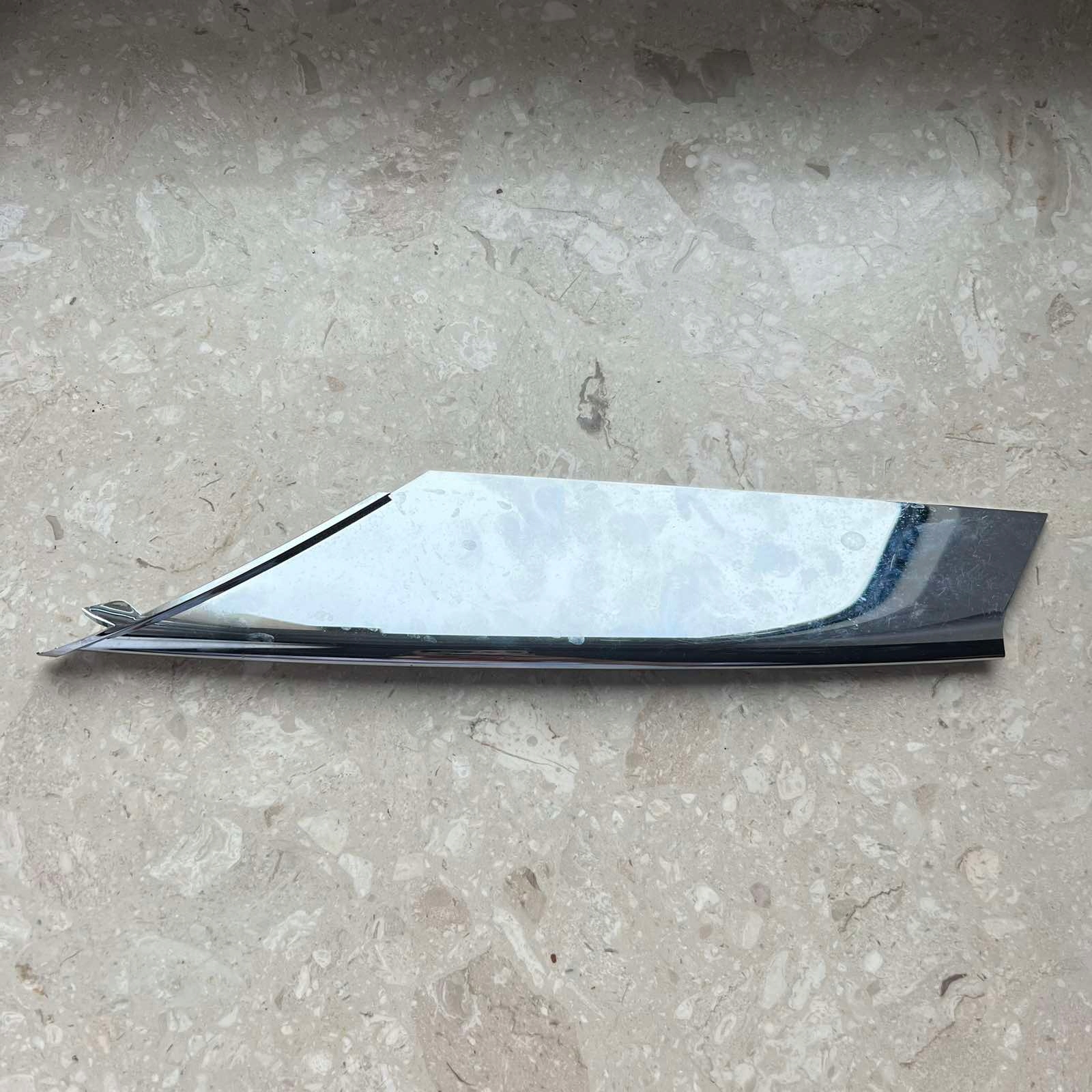 Tesla Model S 16-21 Chrom moulding of a bumper lower left front 1056378-00-C