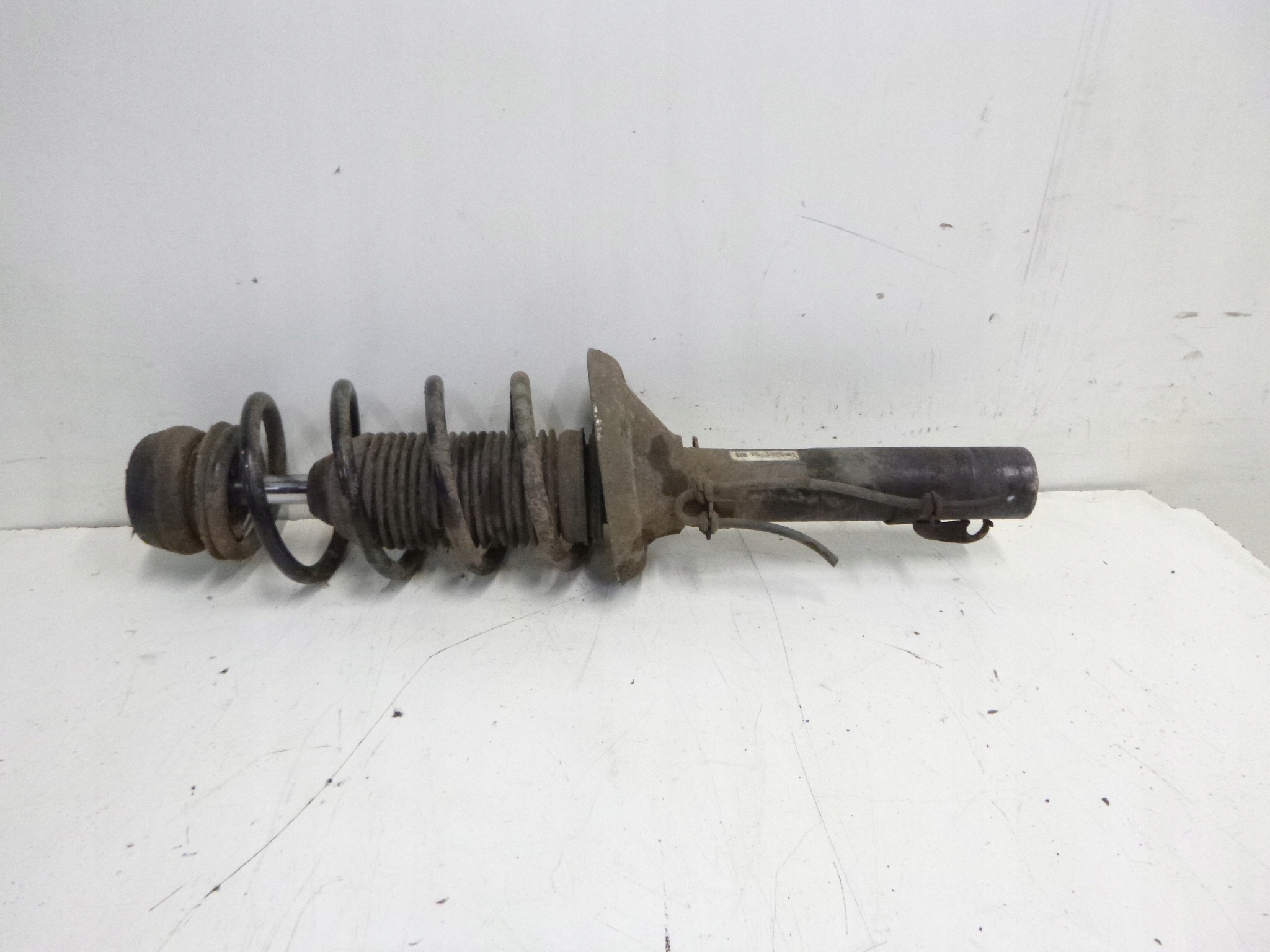 shock absorber front right SEAT LEON 1.6 2002r. 1J0413031T
