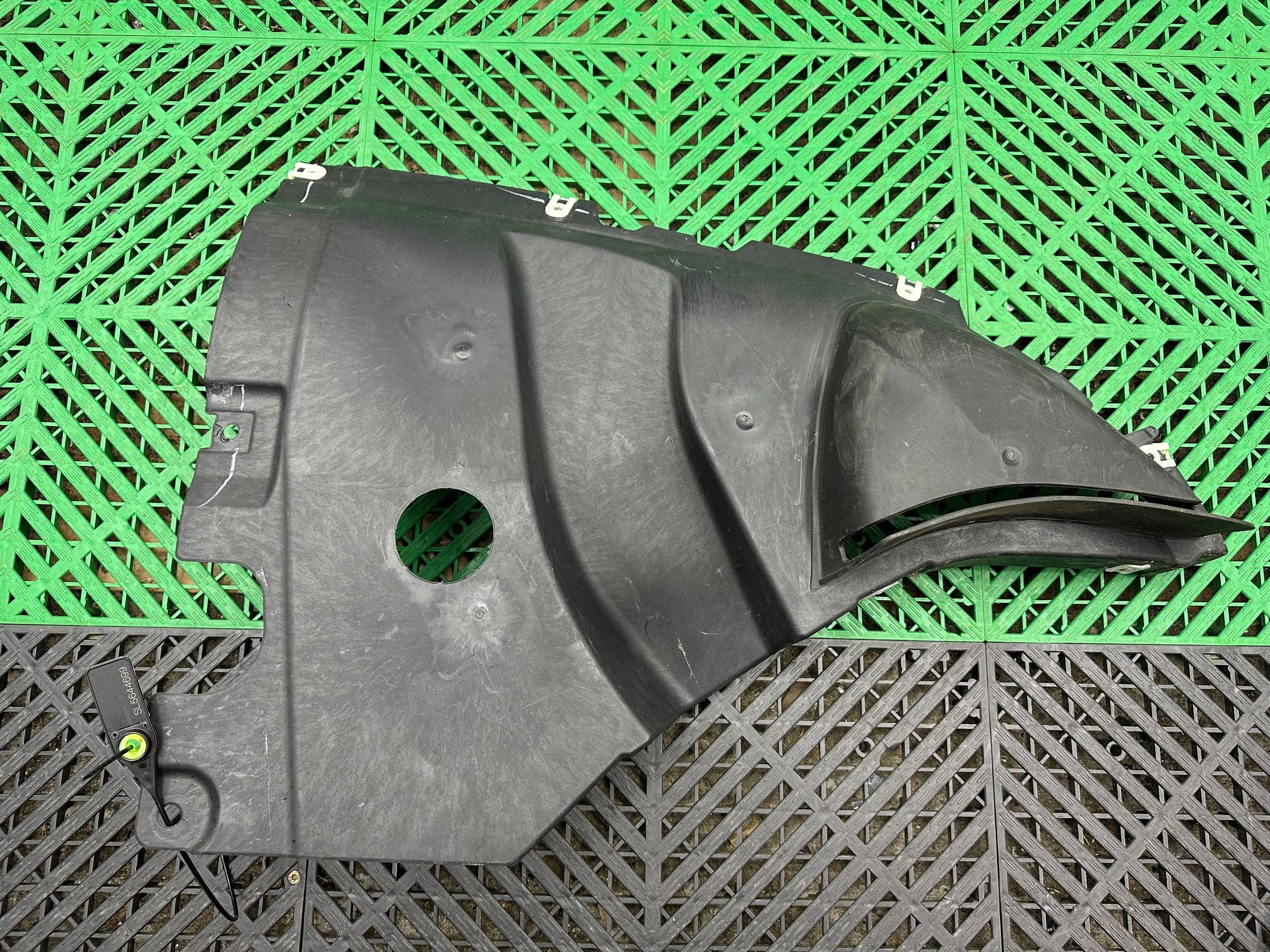 mudguard front BMW X5 G05 7424877