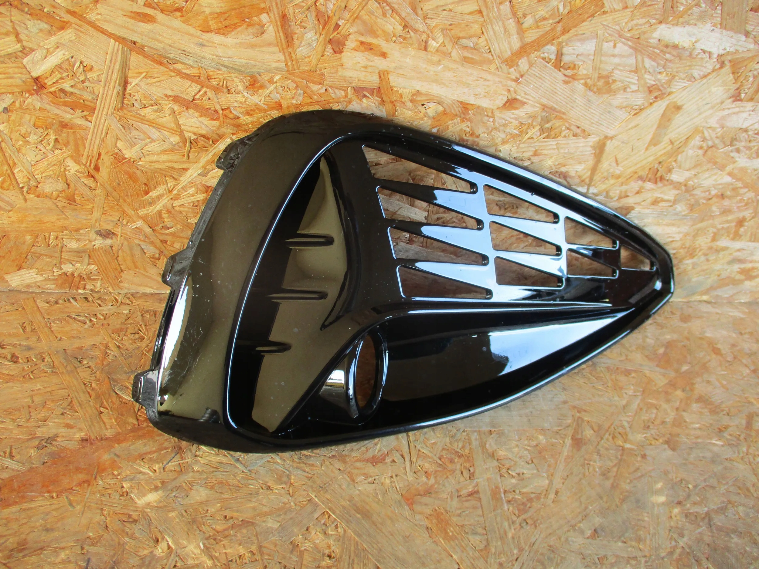 grid of a bumper front right HYUNDAI I30 III LIFT