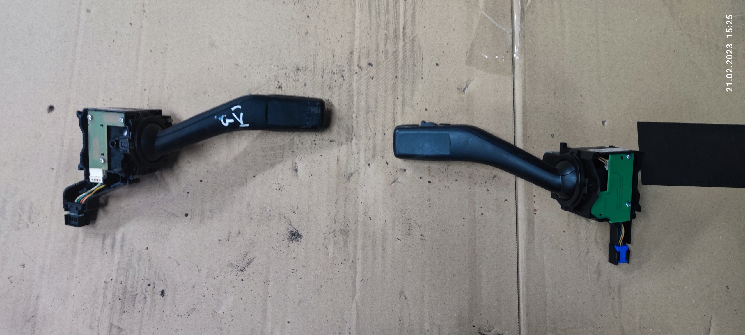 VW GOLF V wiper control of indicators